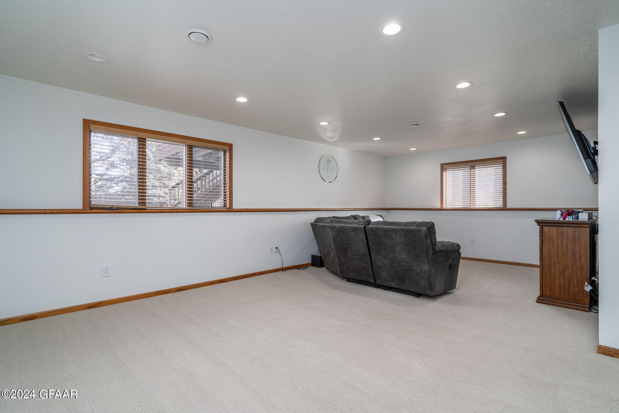686 MIGHTY ACRES Drive