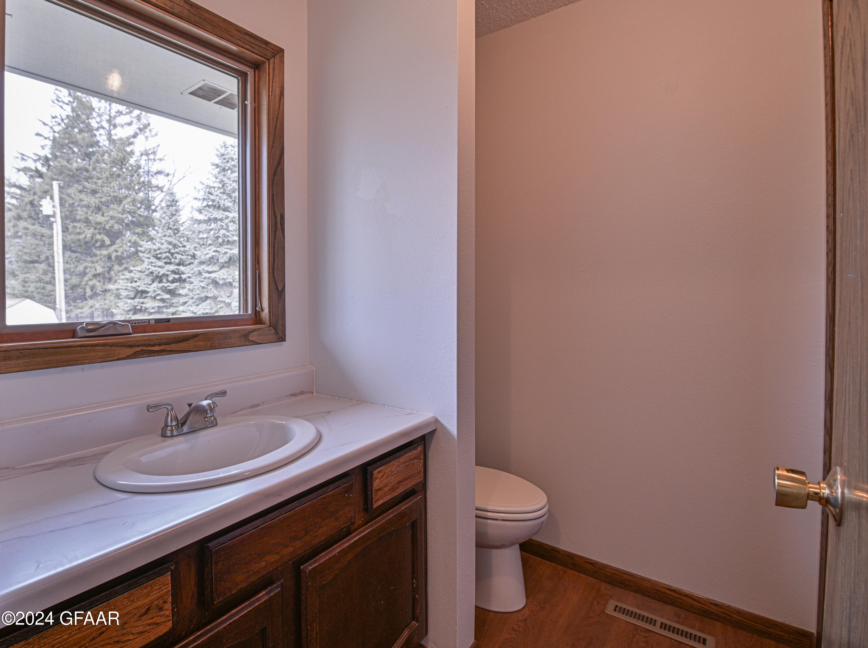 10211 452ND Avenue NW