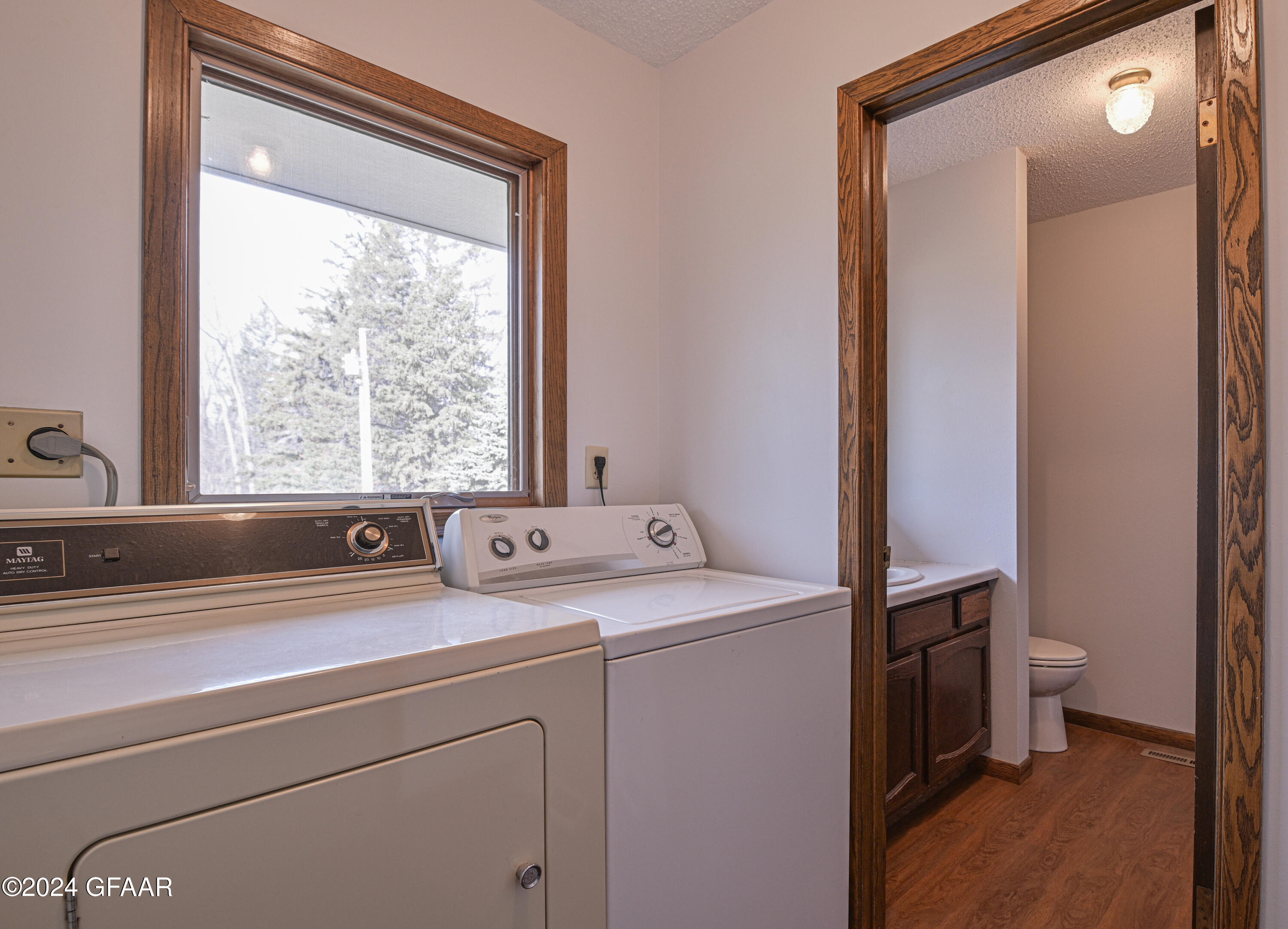 10211 452ND Avenue NW