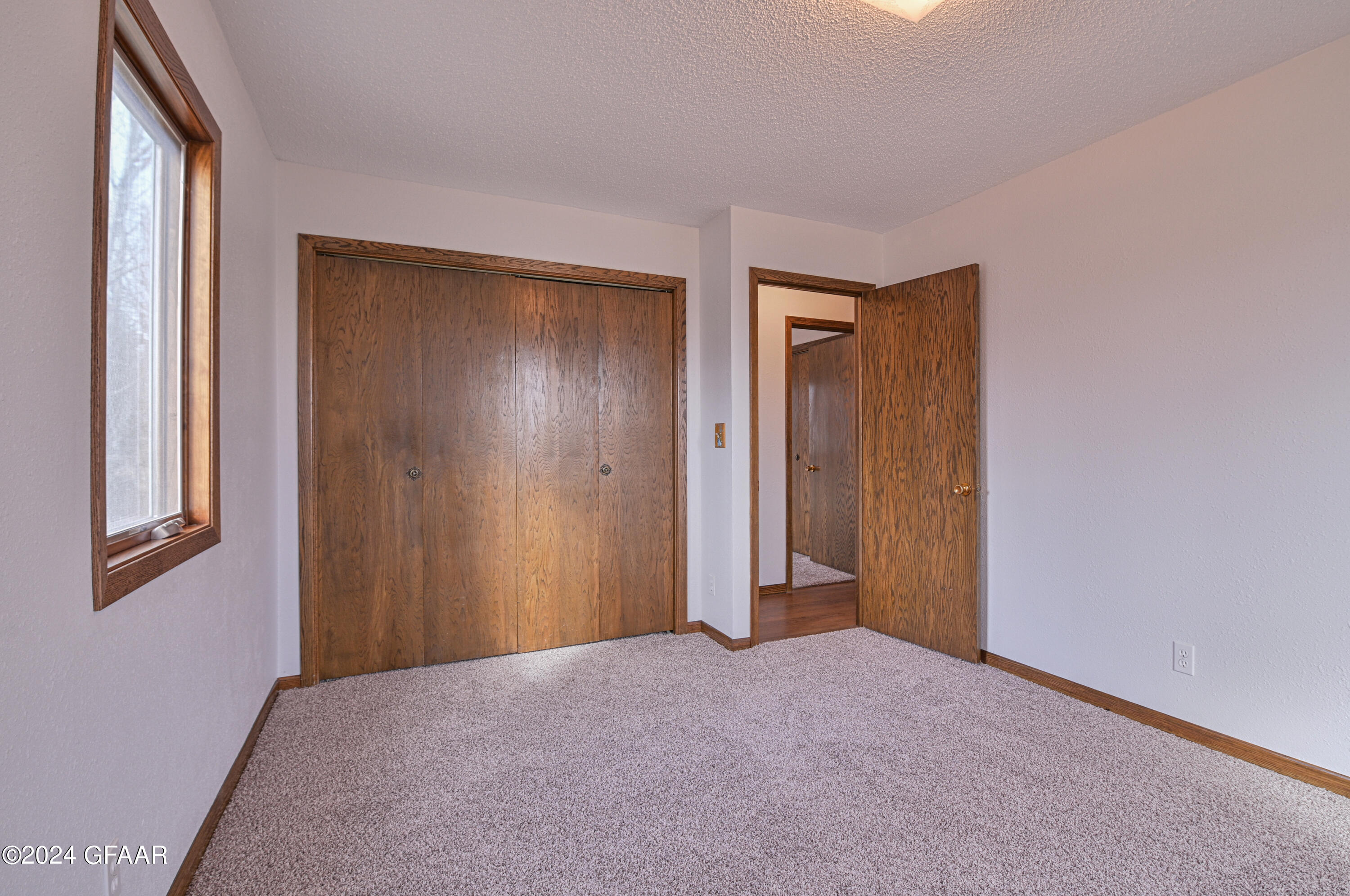 10211 452ND Avenue NW