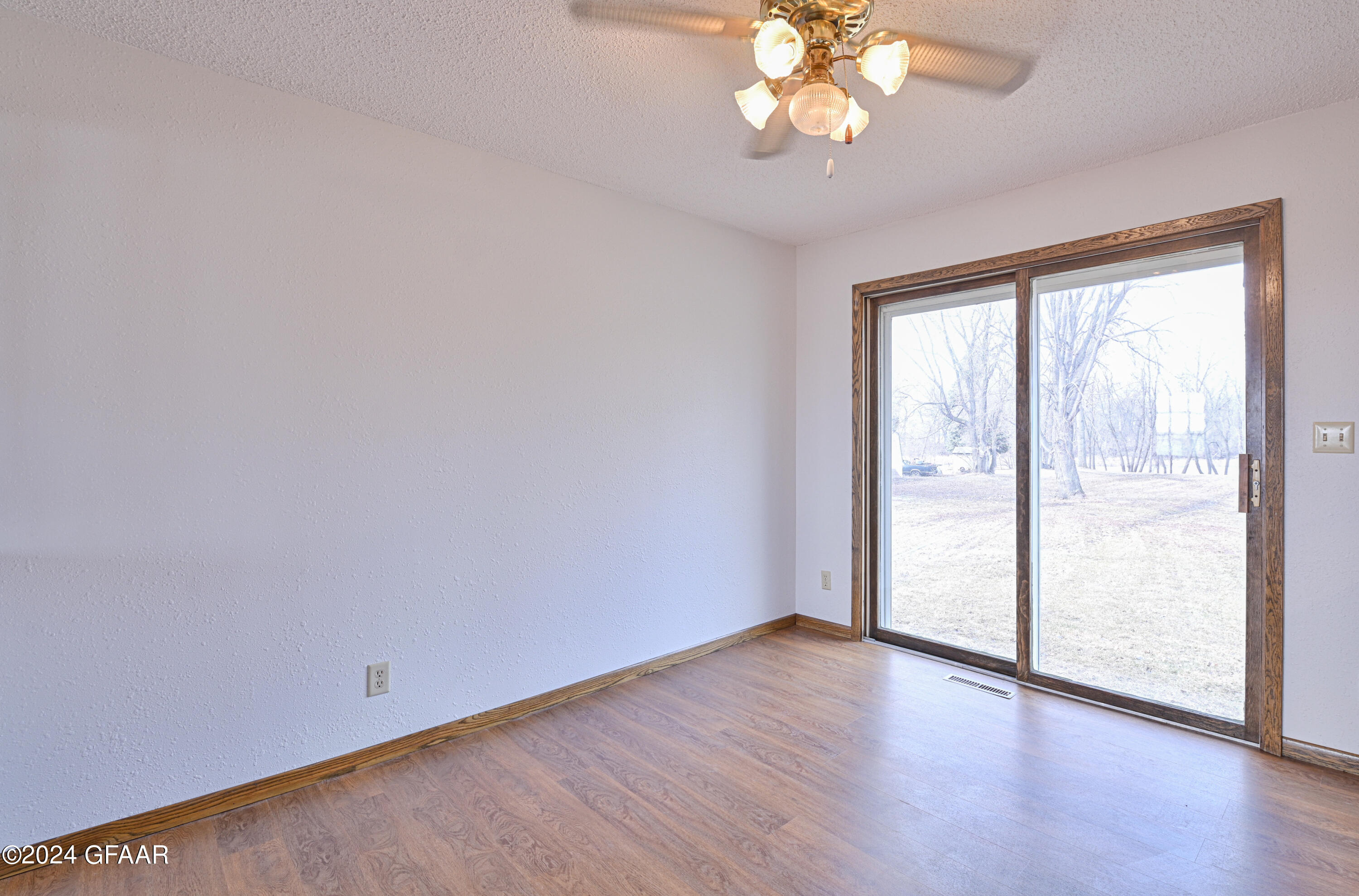 10211 452ND Avenue NW