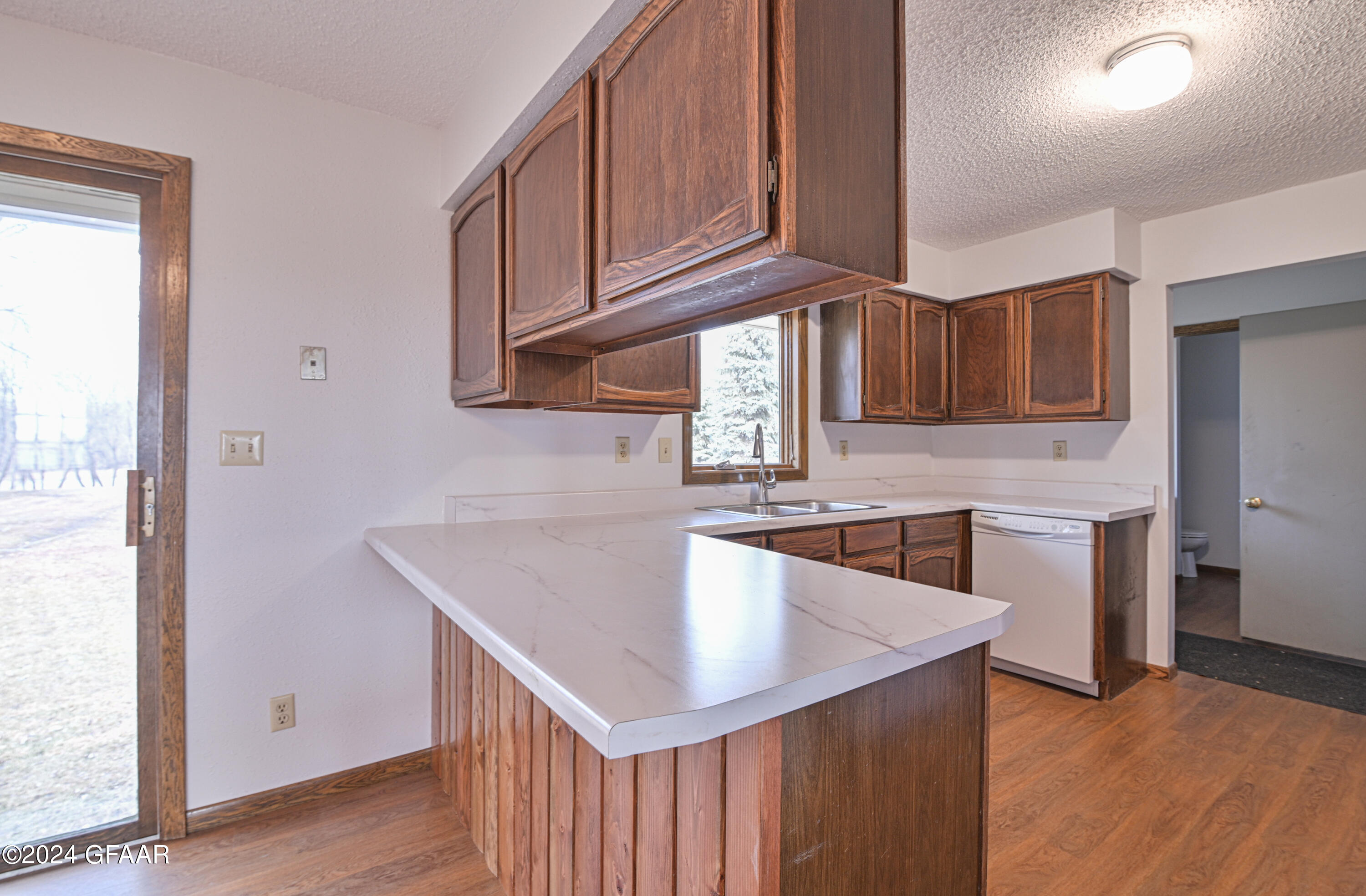 10211 452ND Avenue NW