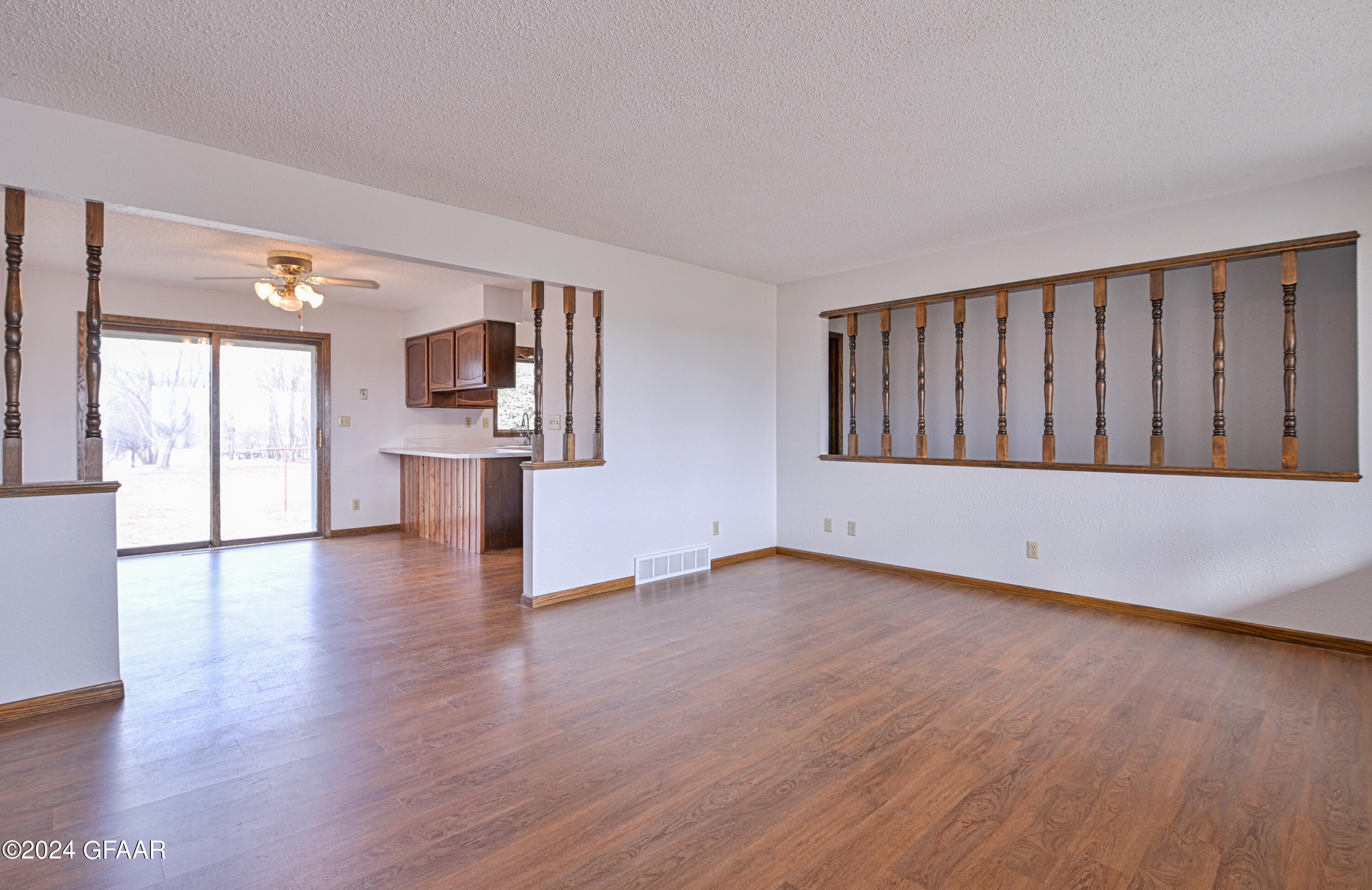 10211 452ND Avenue NW