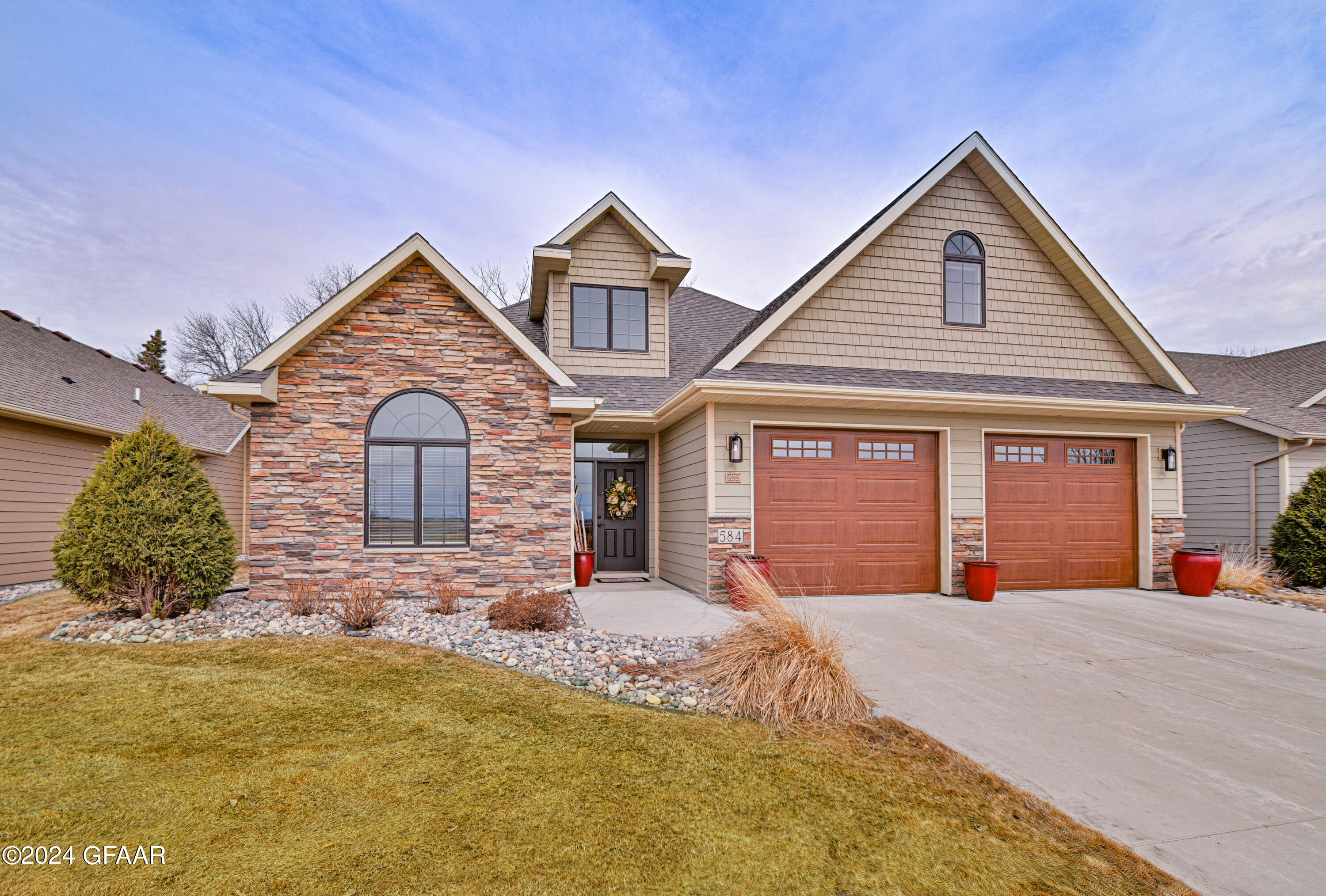 584 AUTUMN WOODS Boulevard