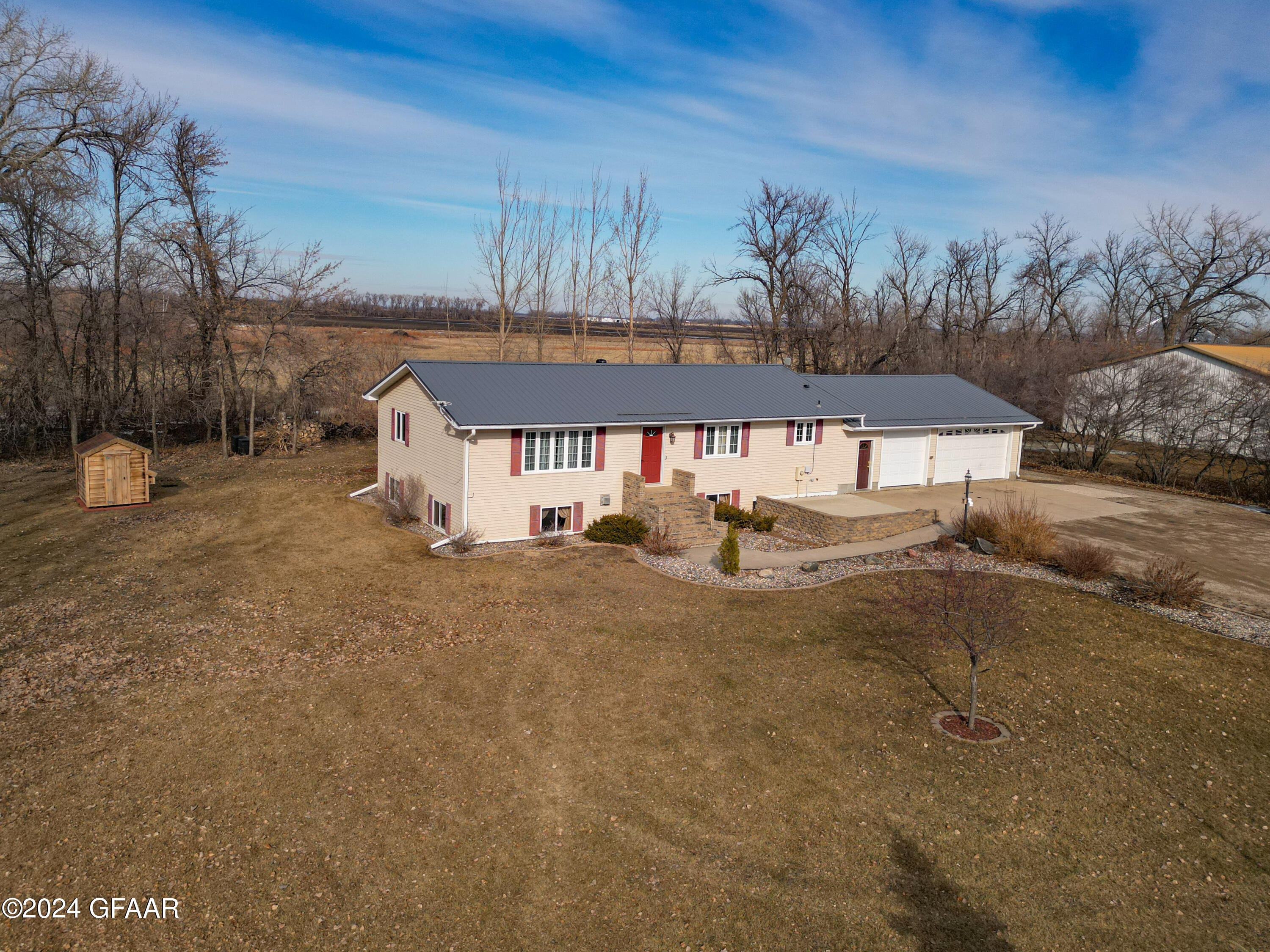 1220 EAGLE Avenue NE