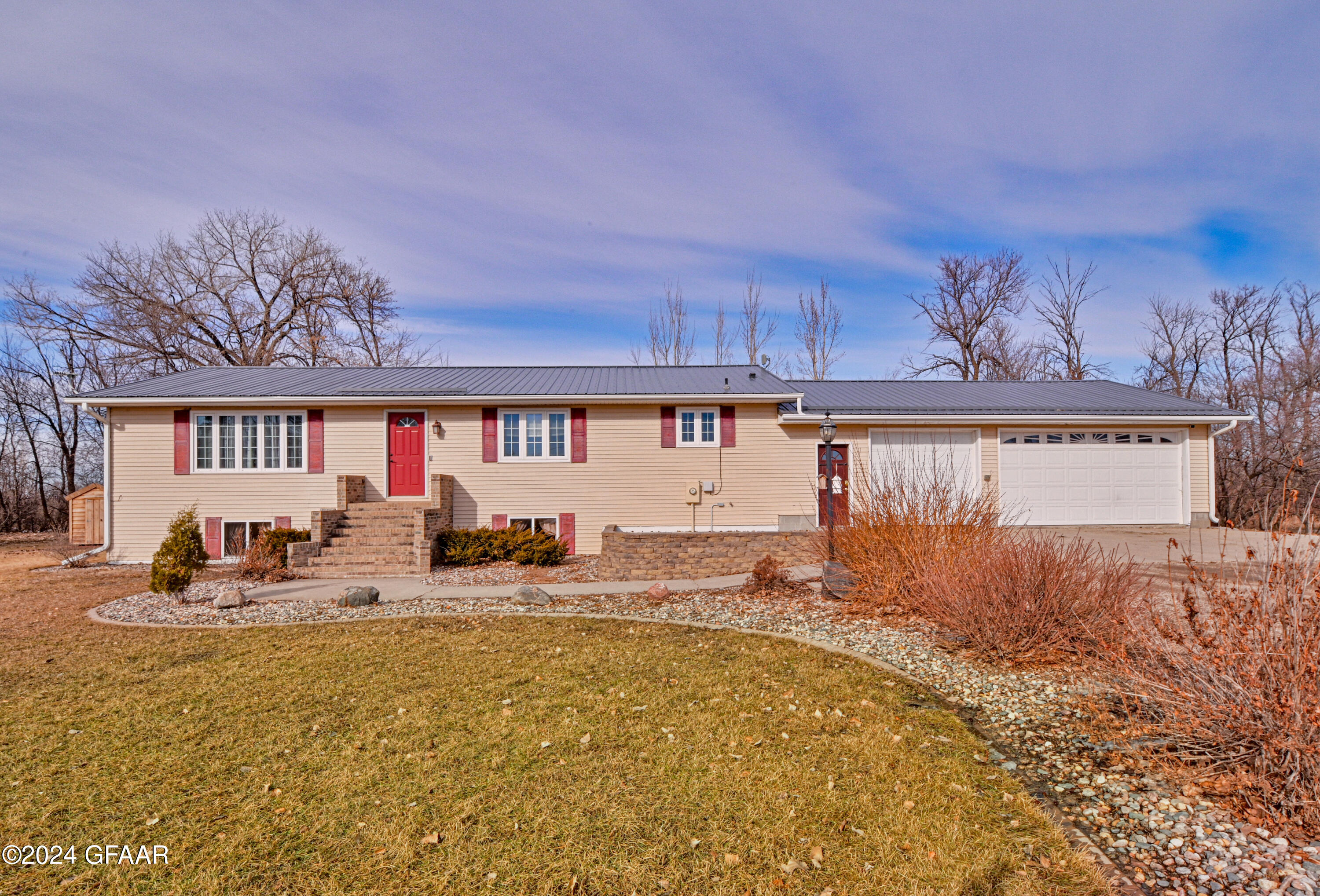 1220 EAGLE Avenue NE