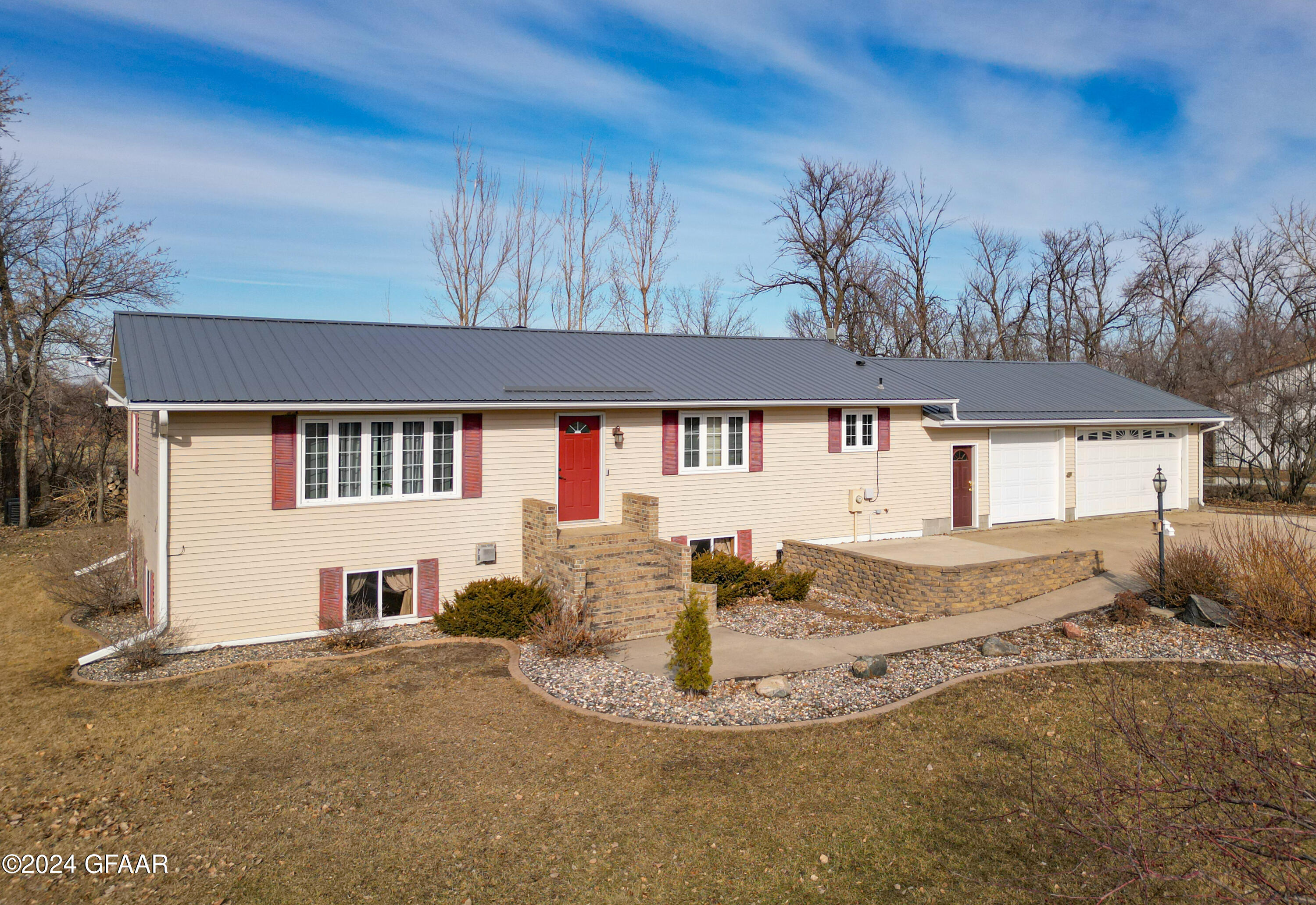 1220 EAGLE Avenue NE