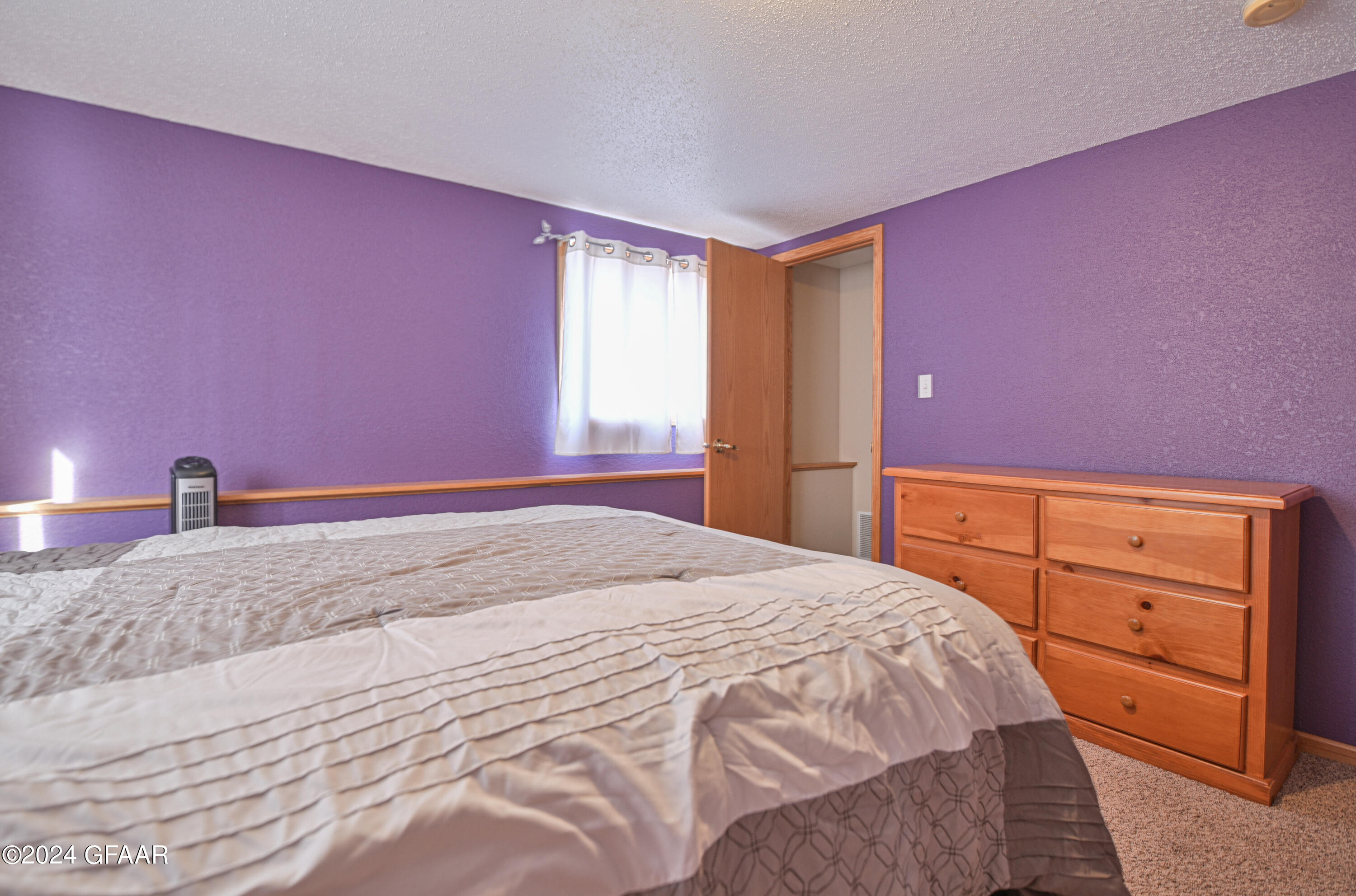 1220 EAGLE Avenue NE