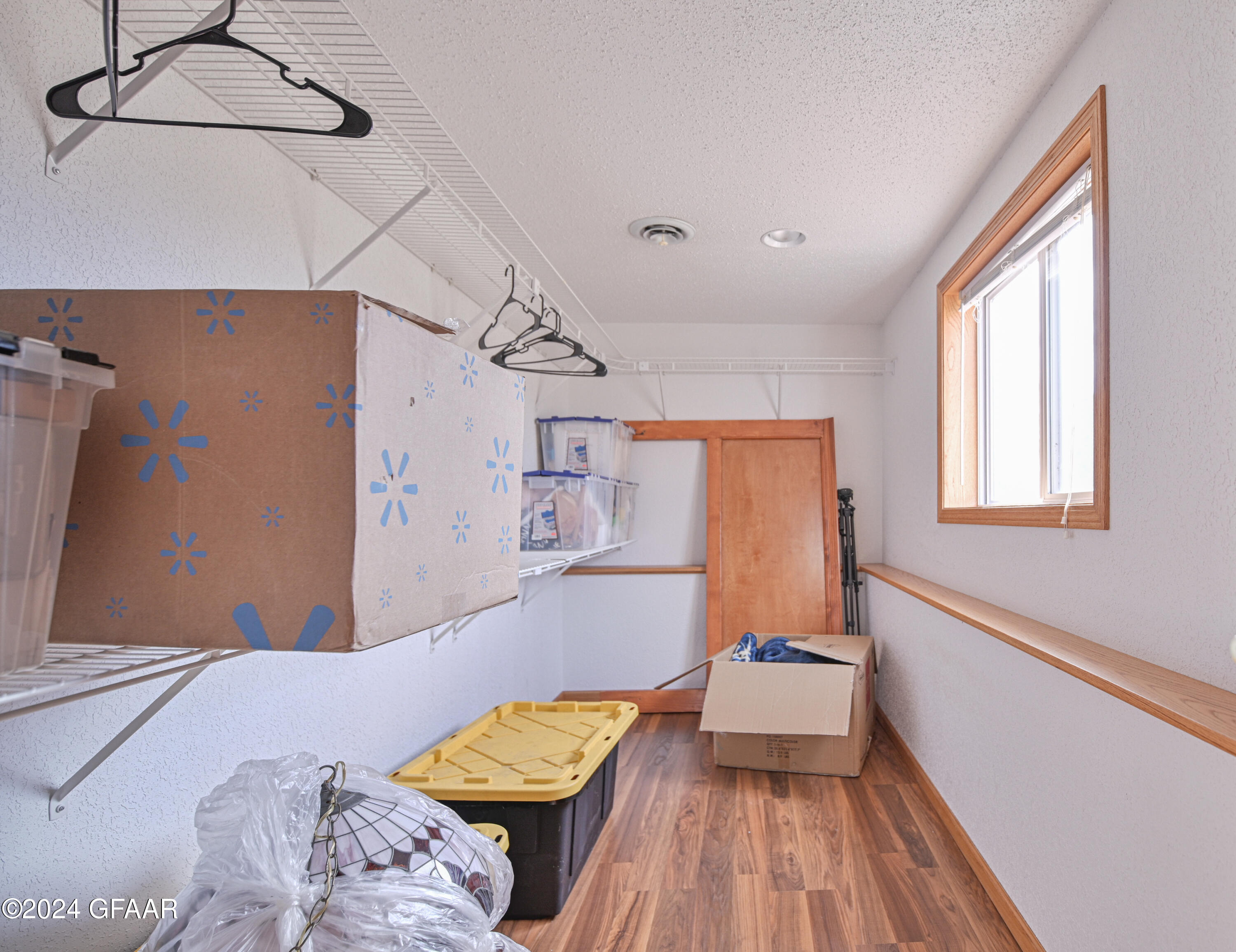 1220 EAGLE Avenue NE