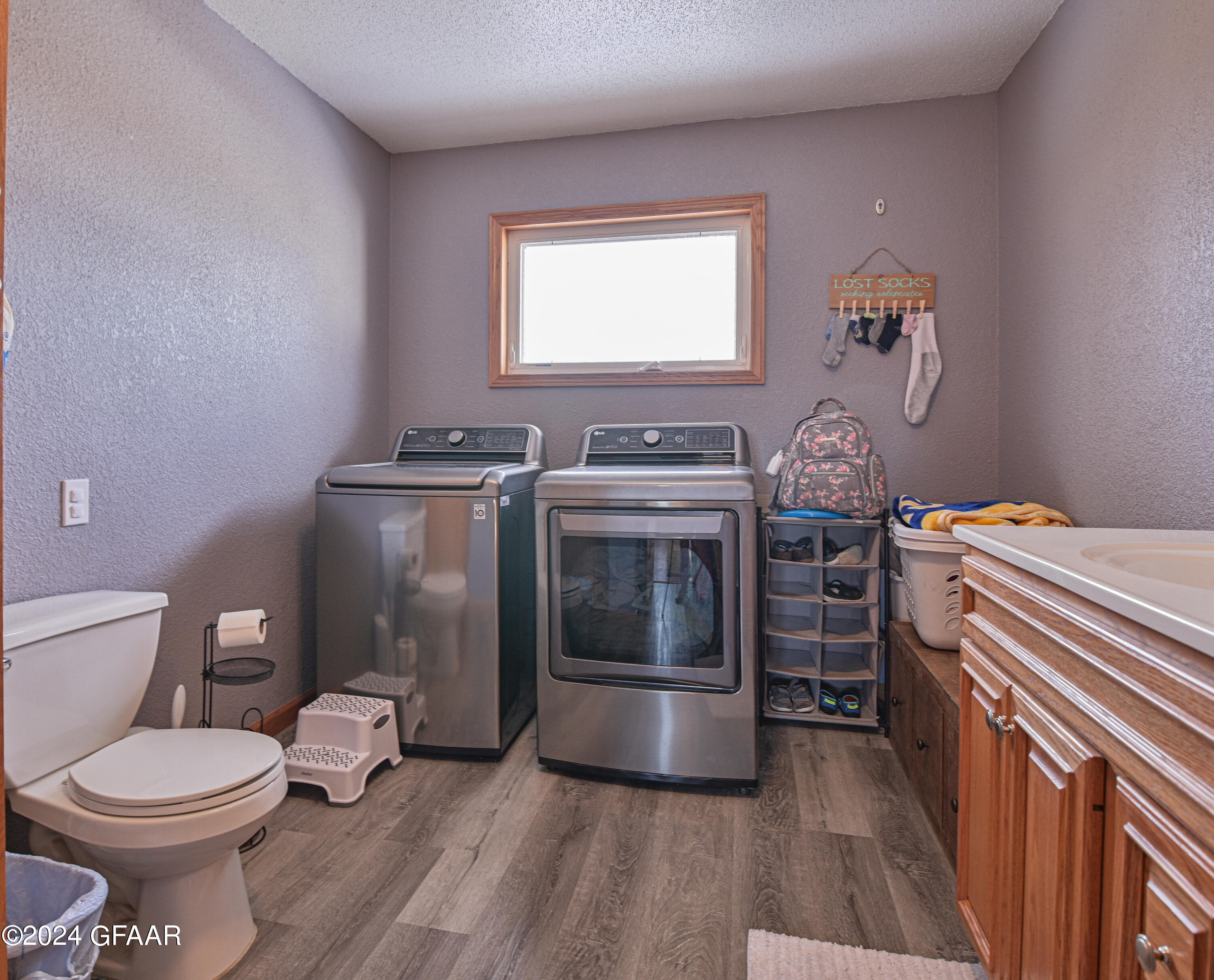 1220 EAGLE Avenue NE