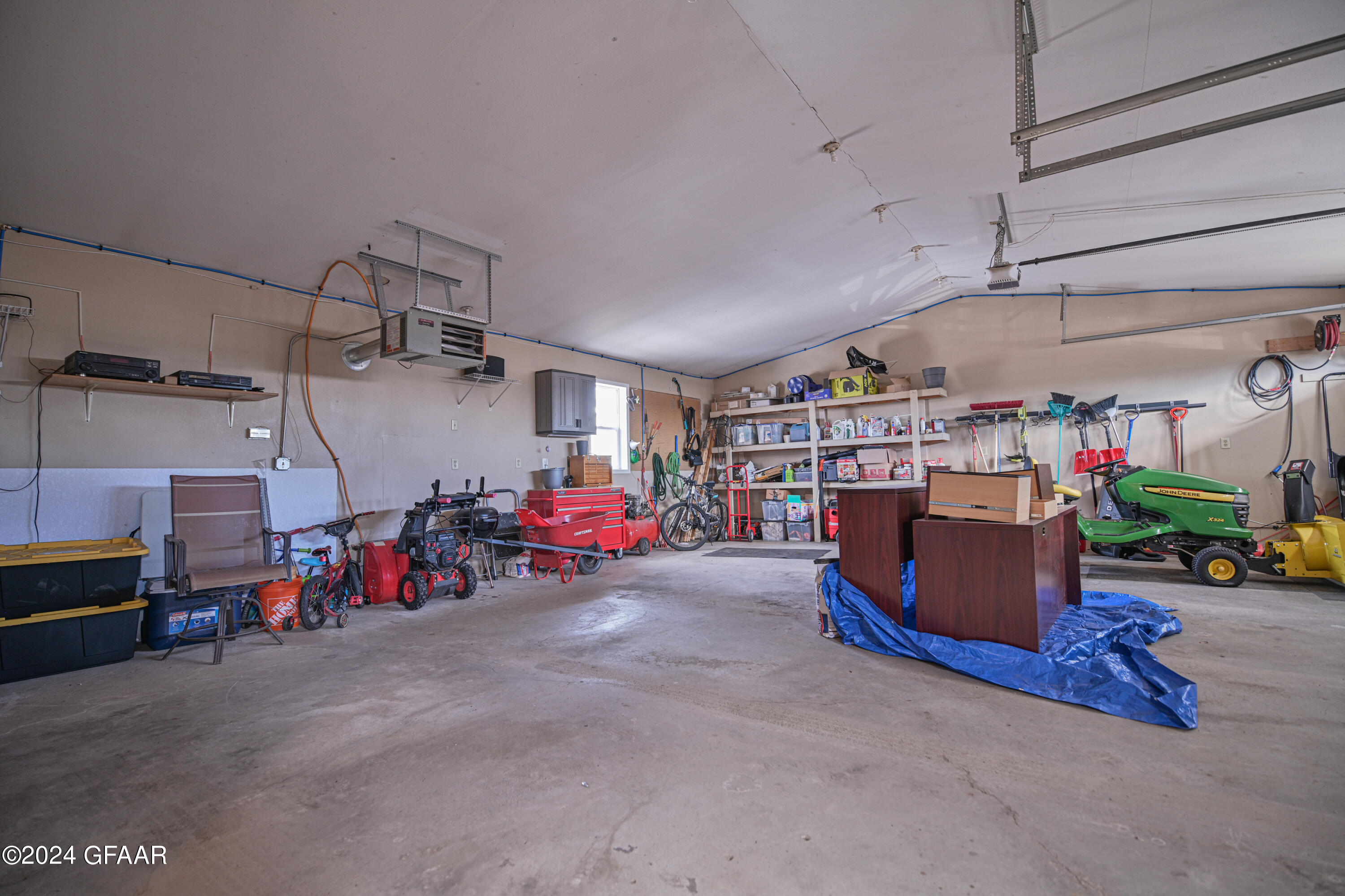 1220 EAGLE Avenue NE