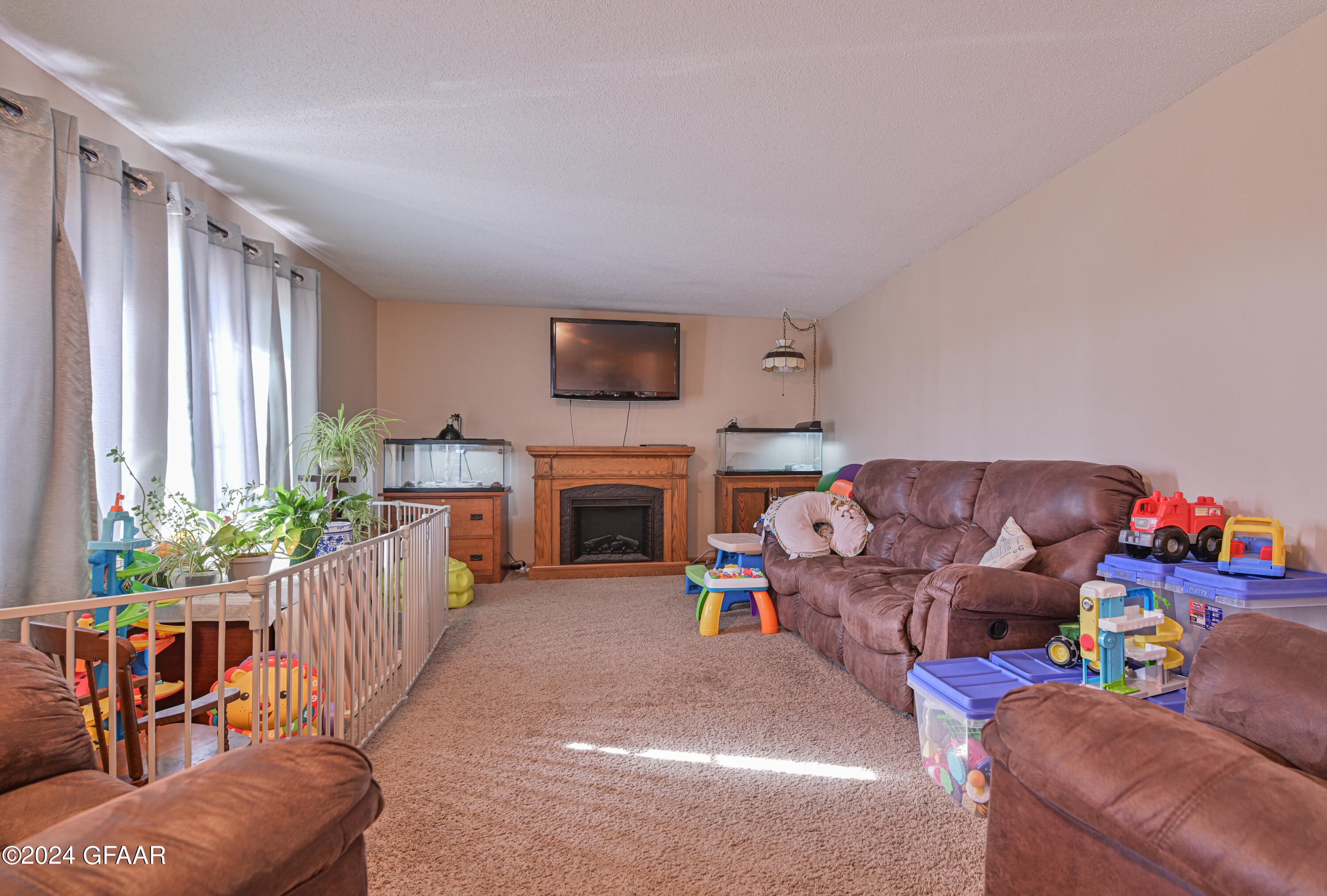 1220 EAGLE Avenue NE