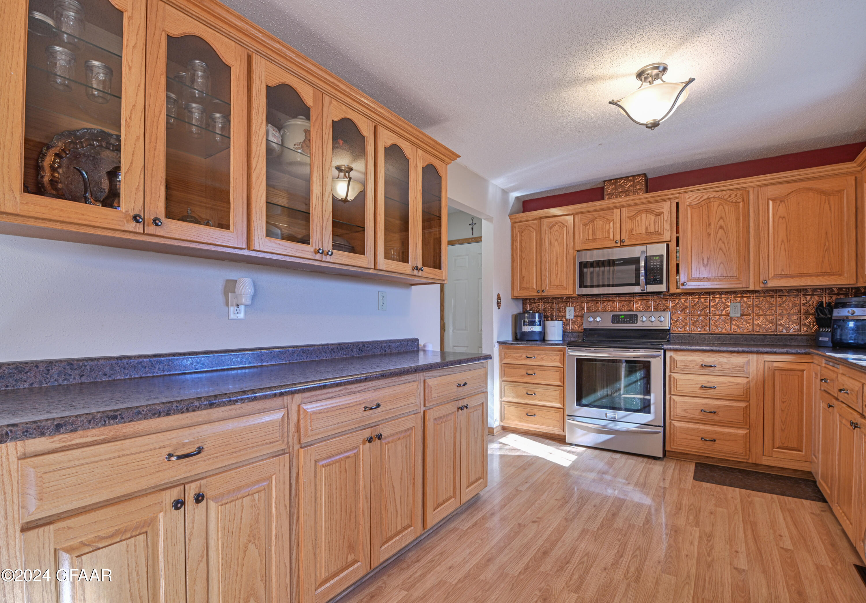 1220 EAGLE Avenue NE