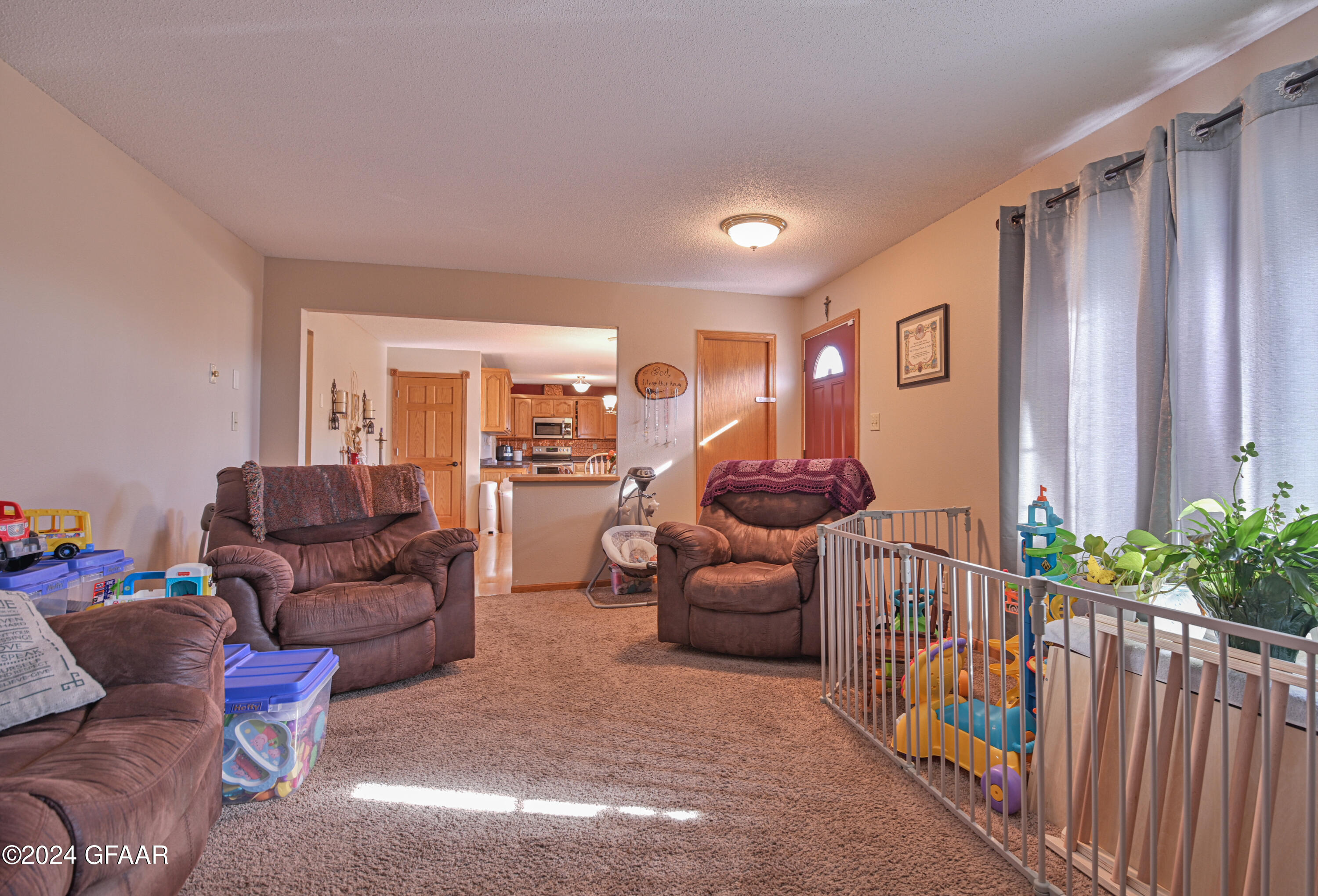 1220 EAGLE Avenue NE