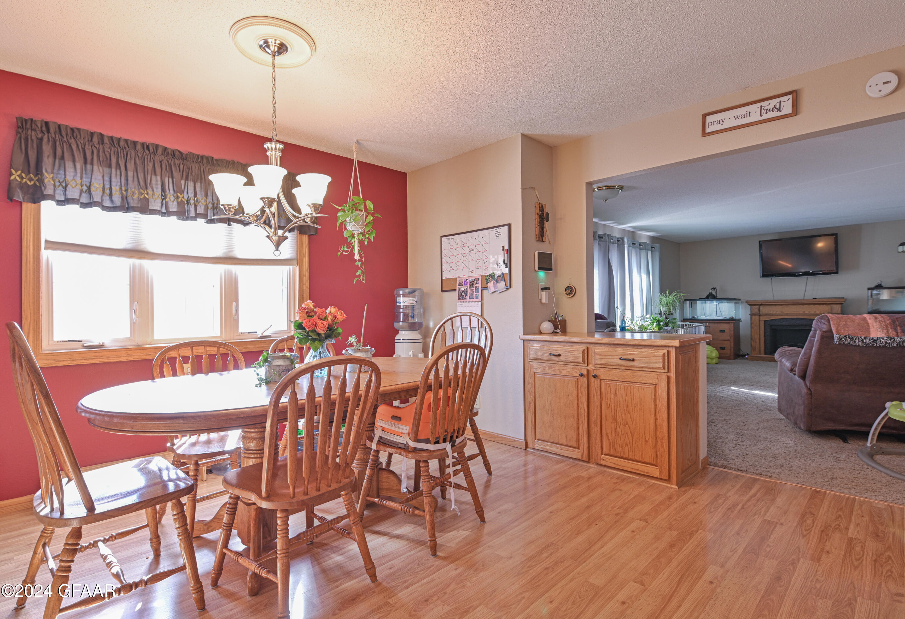 1220 EAGLE Avenue NE