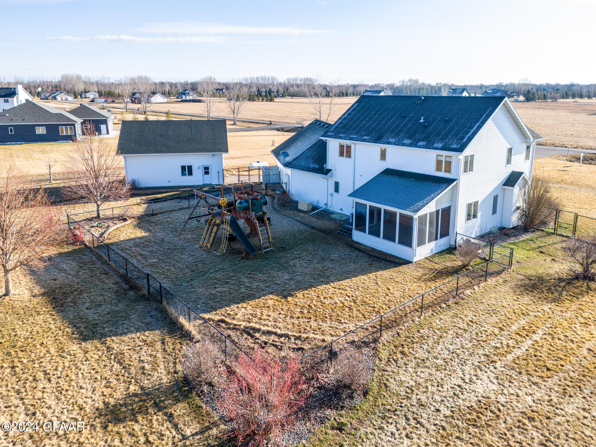1083 DEER TRAIL Lane NE