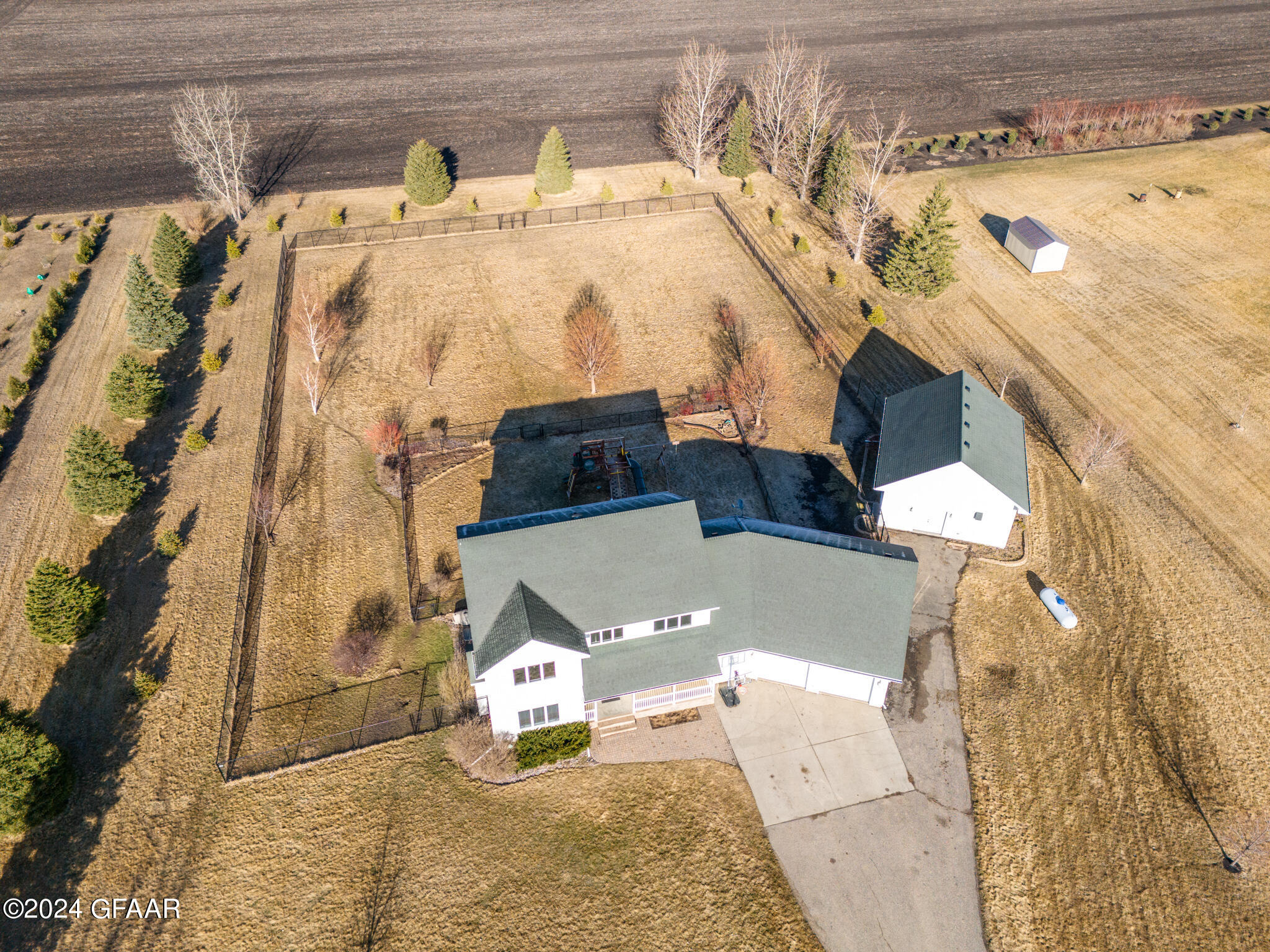 1083 DEER TRAIL Lane NE