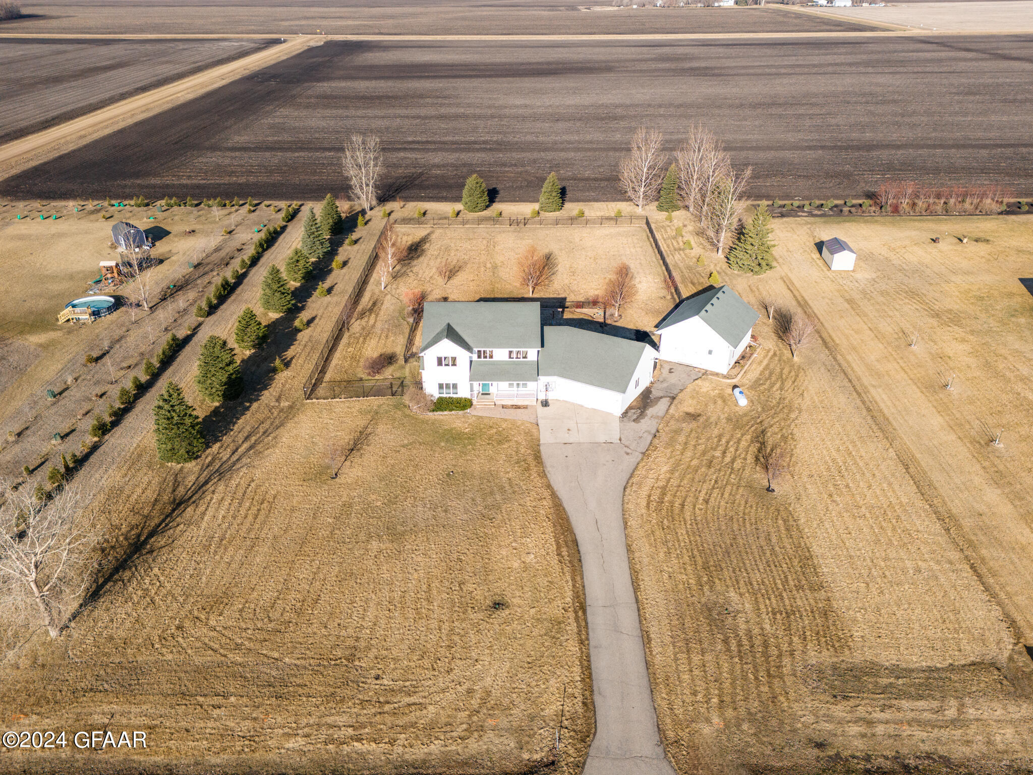 1083 DEER TRAIL Lane NE