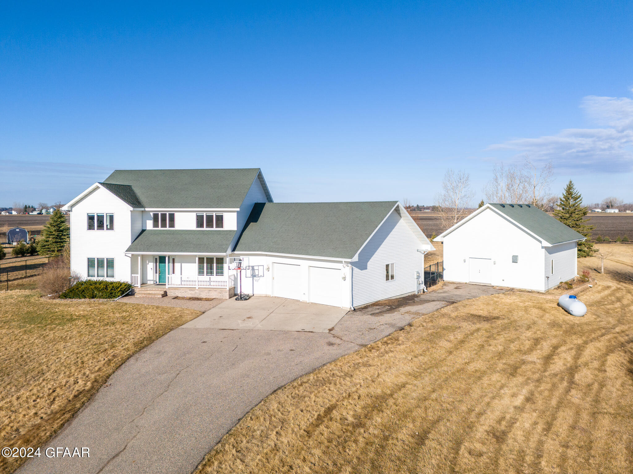 1083 DEER TRAIL Lane NE