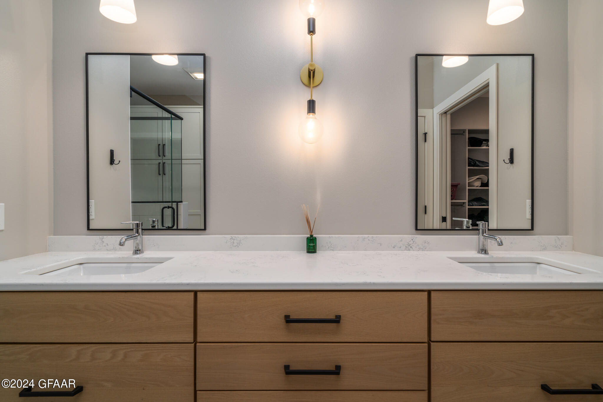 6166 CAMELLIA Circle