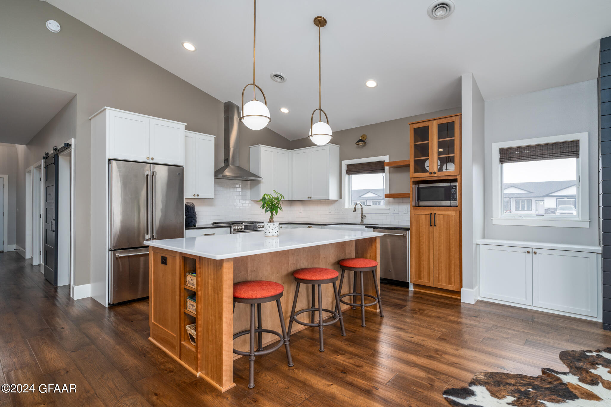 6166 CAMELLIA Circle
