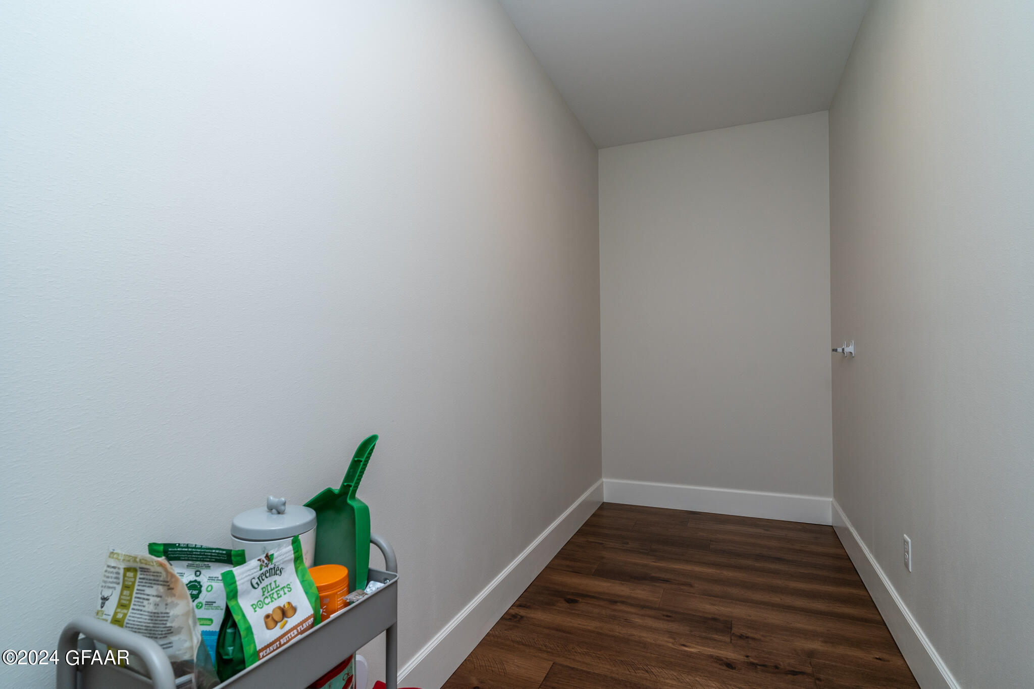 6166 CAMELLIA Circle