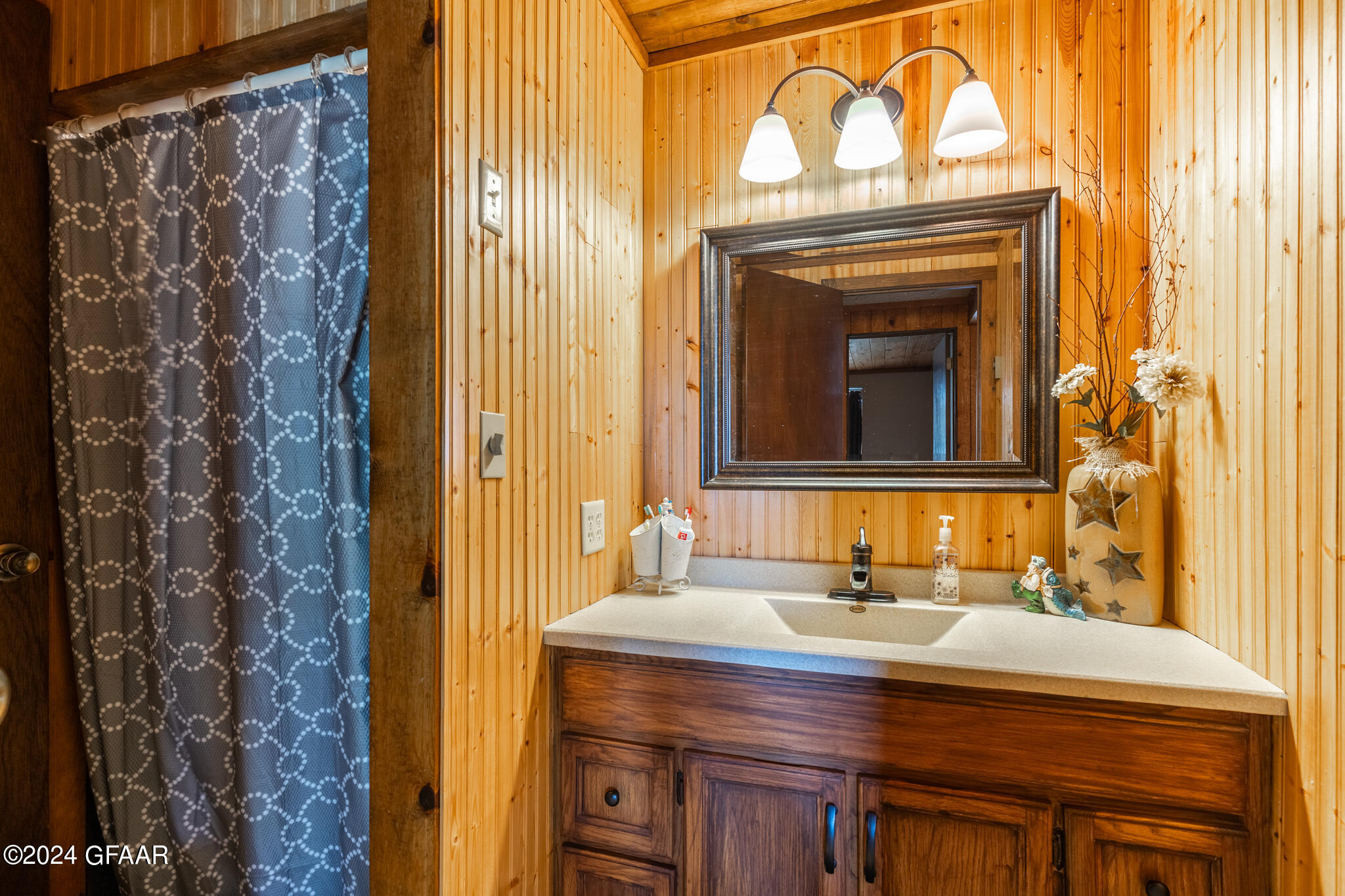 15861 SANDY BEACH Road SE