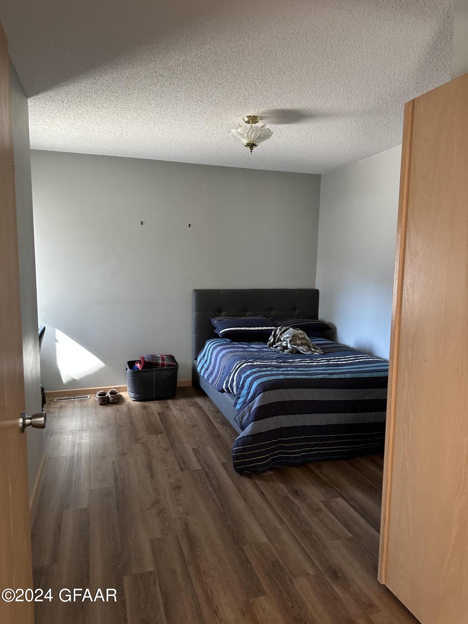 830 RAINDALE Court