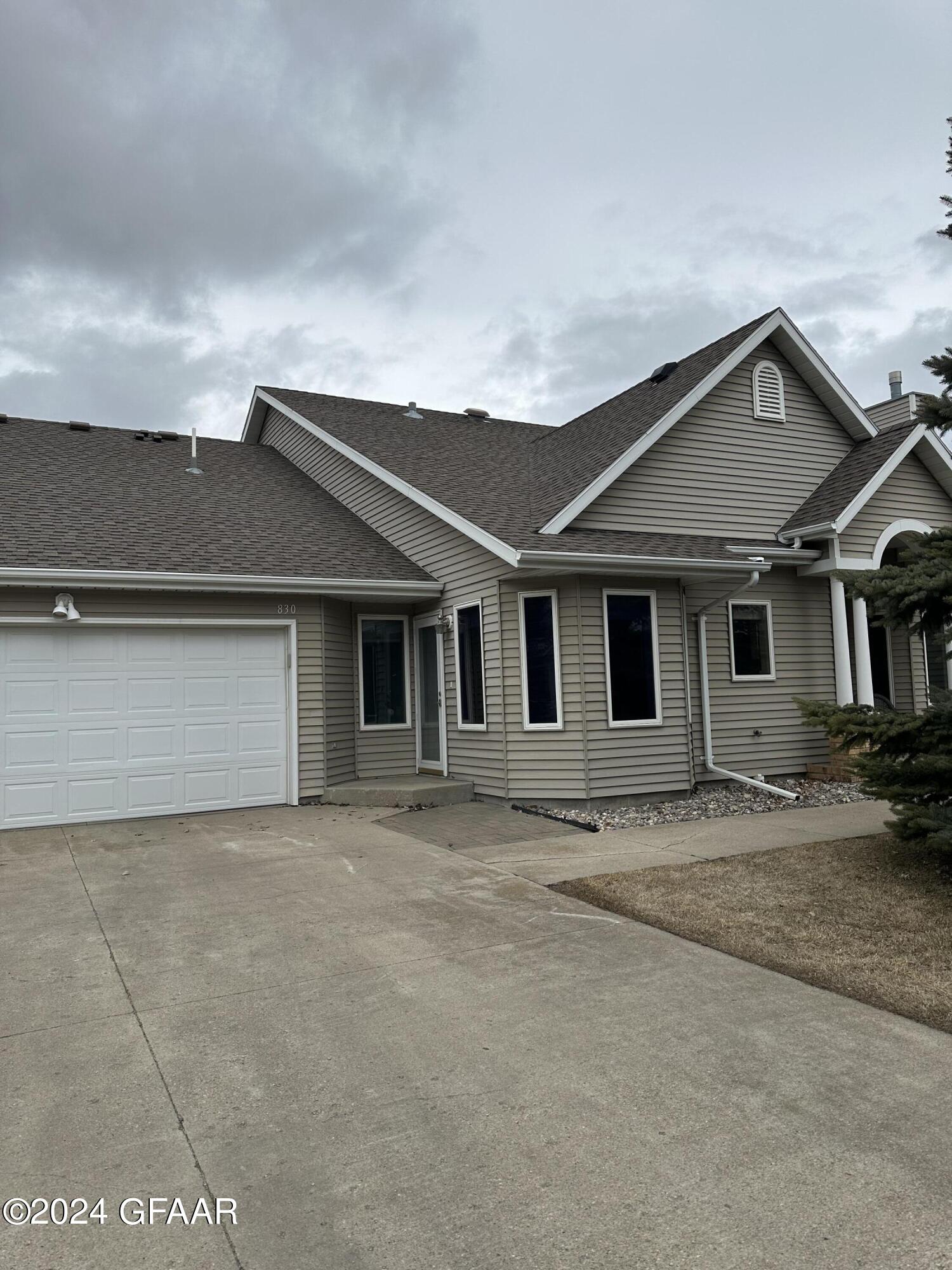 830 RAINDALE Court