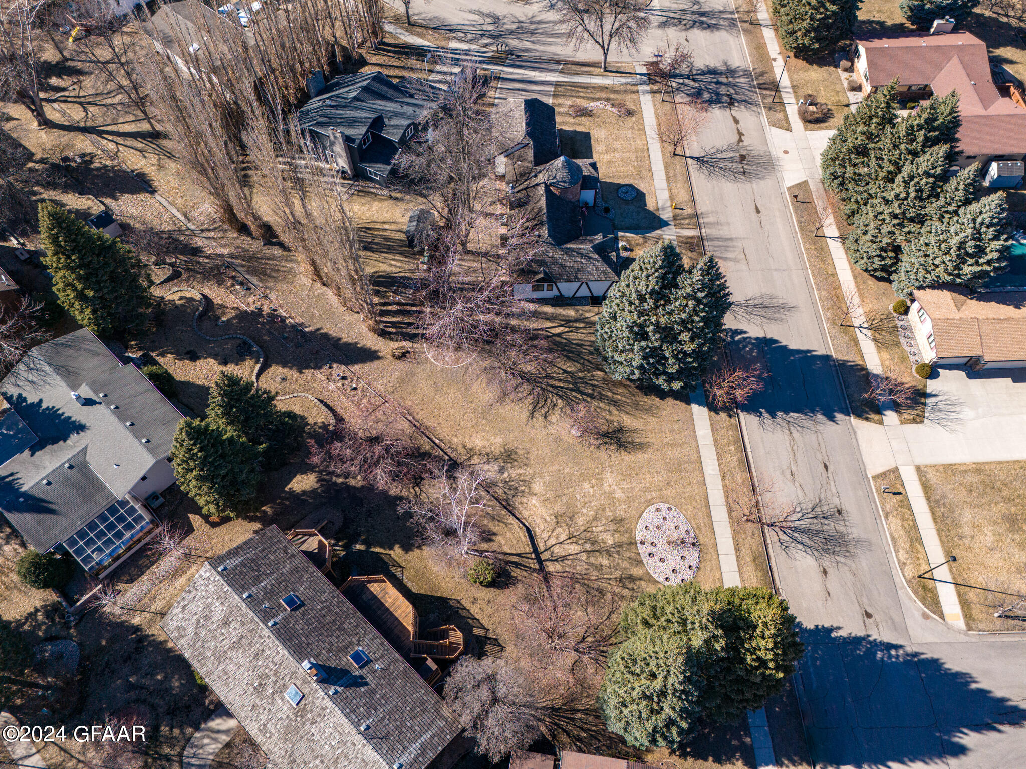 205 LEEWARD HILLS Lane