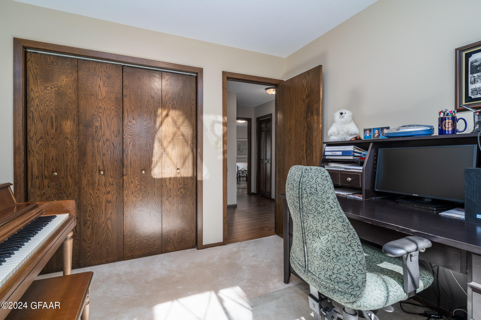 205 LEEWARD HILLS Lane