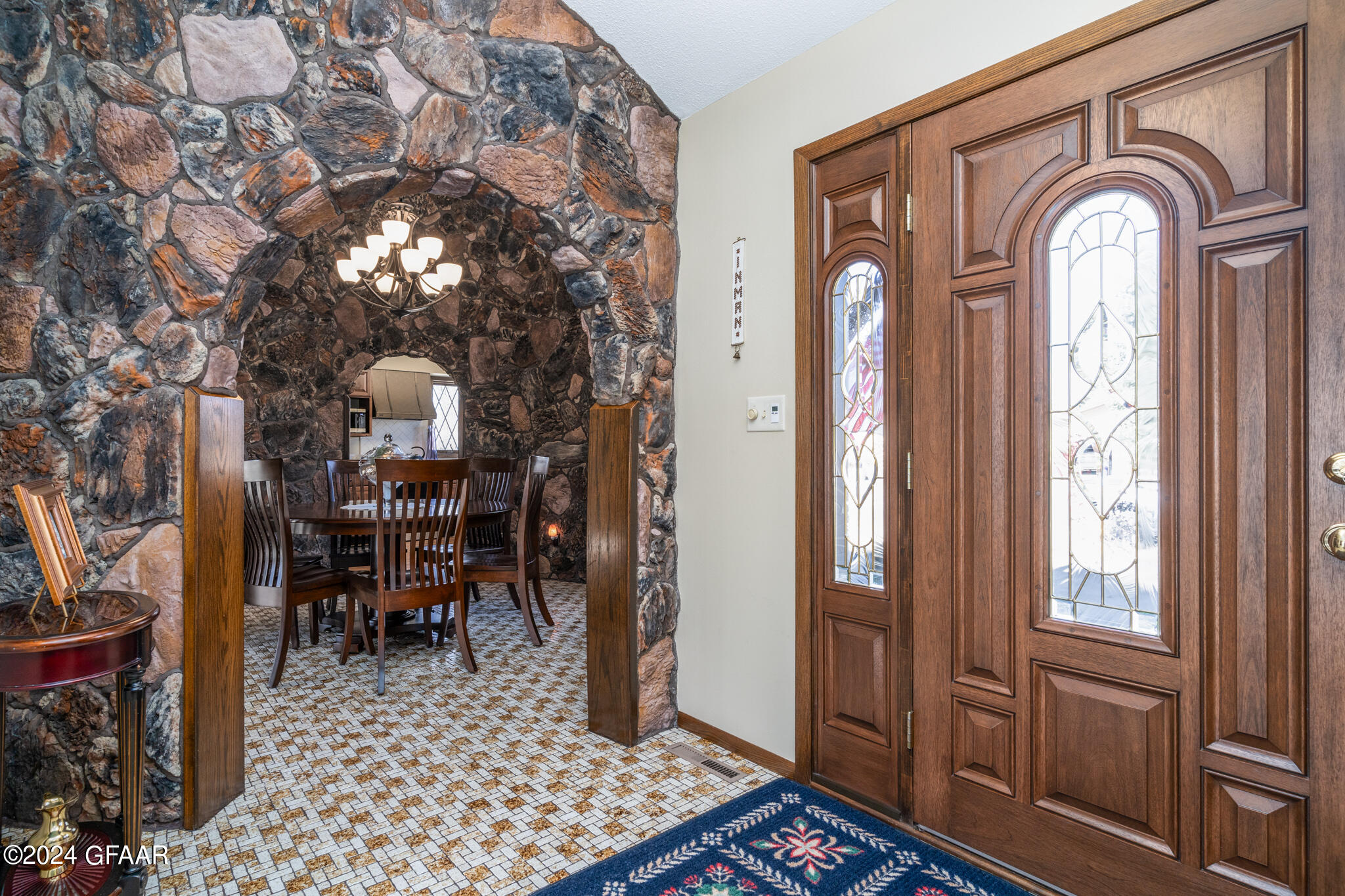 205 LEEWARD HILLS Lane