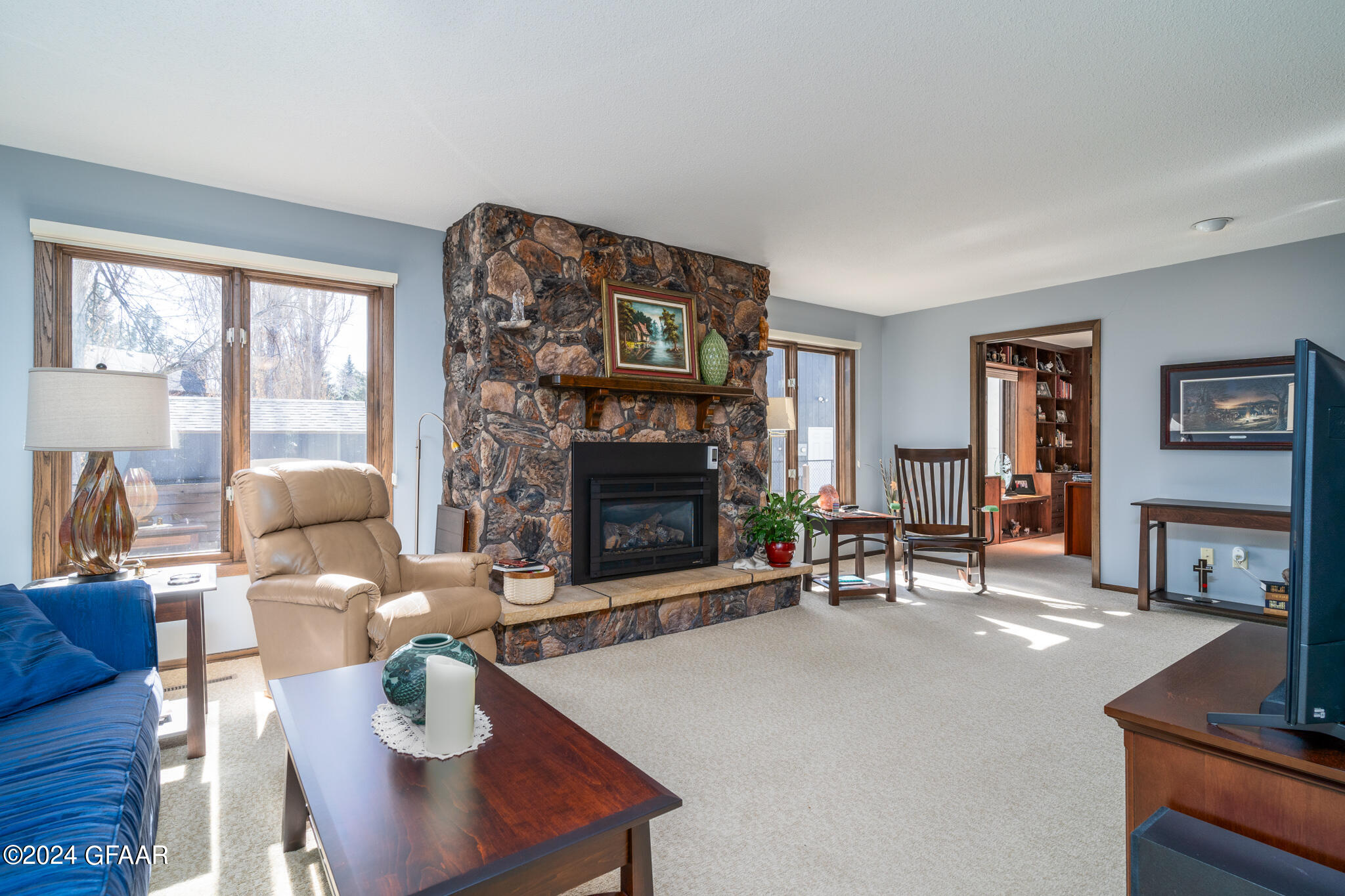 205 LEEWARD HILLS Lane