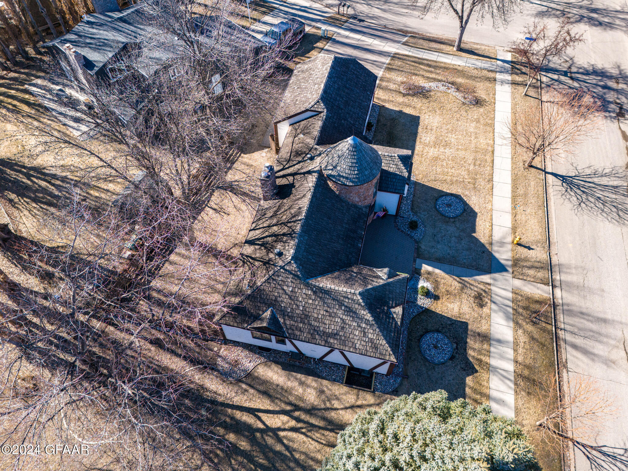 205 LEEWARD HILLS Lane