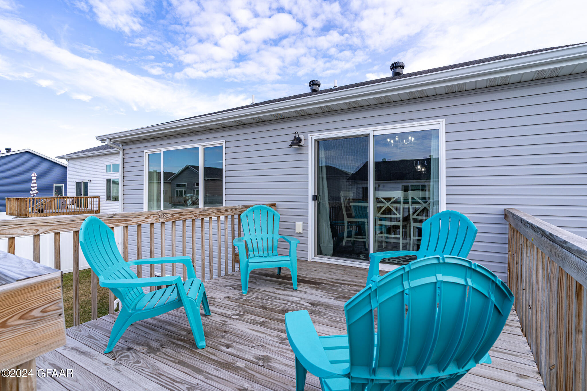 947 CEDAR BURLS Drive