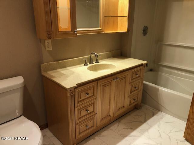 5077 WEST ELM Court