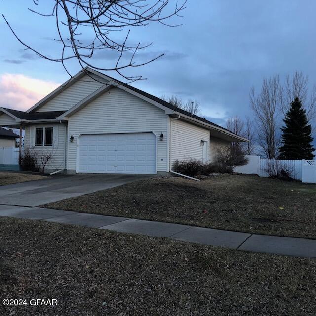 5077 WEST ELM Court