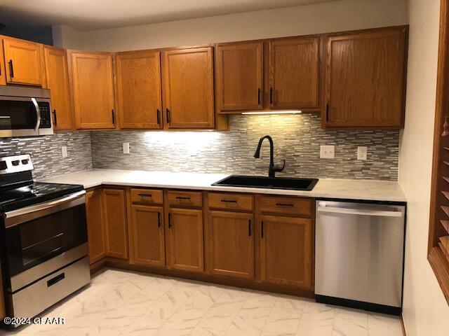 5077 WEST ELM Court