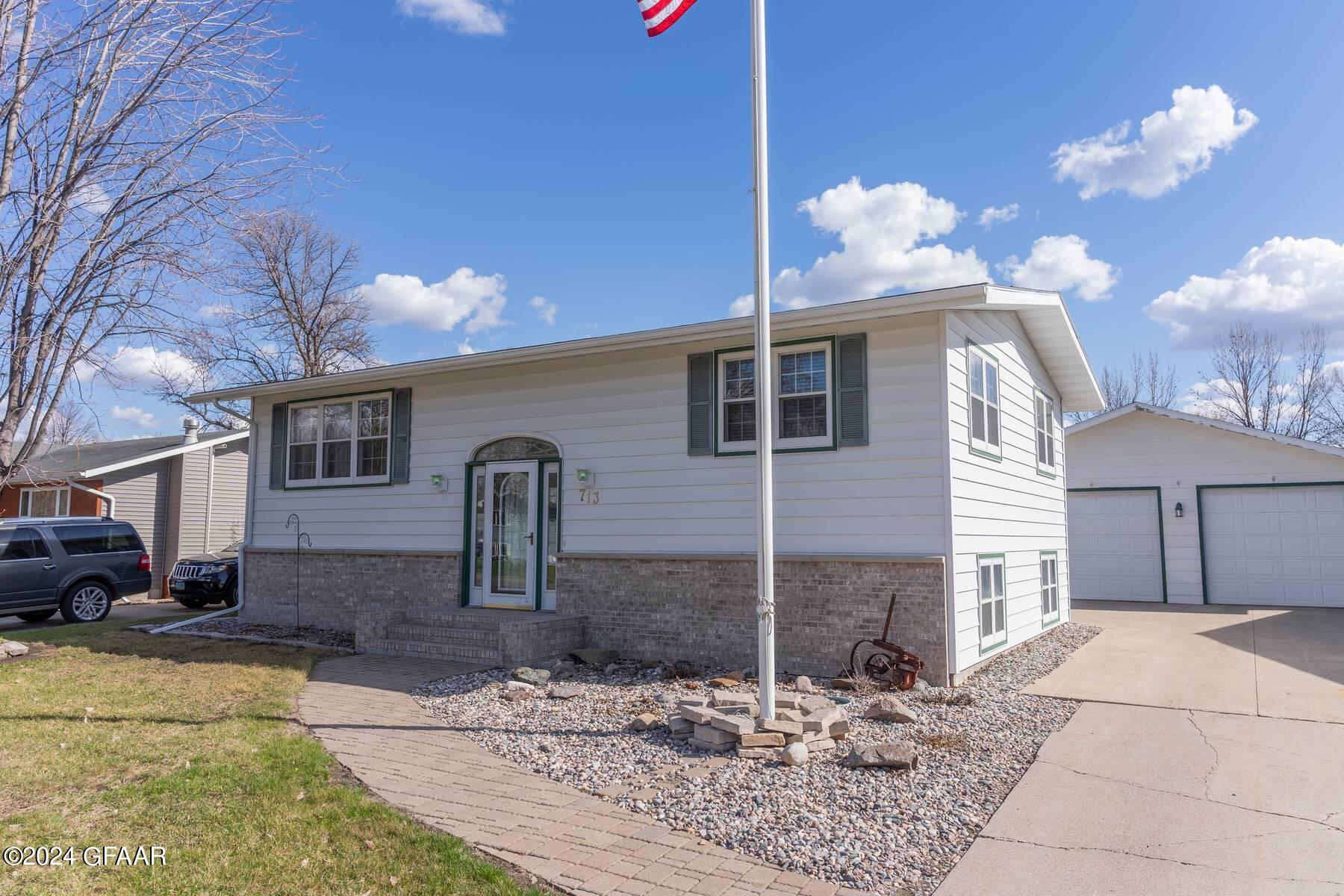 713 GREAT PLAINS Court