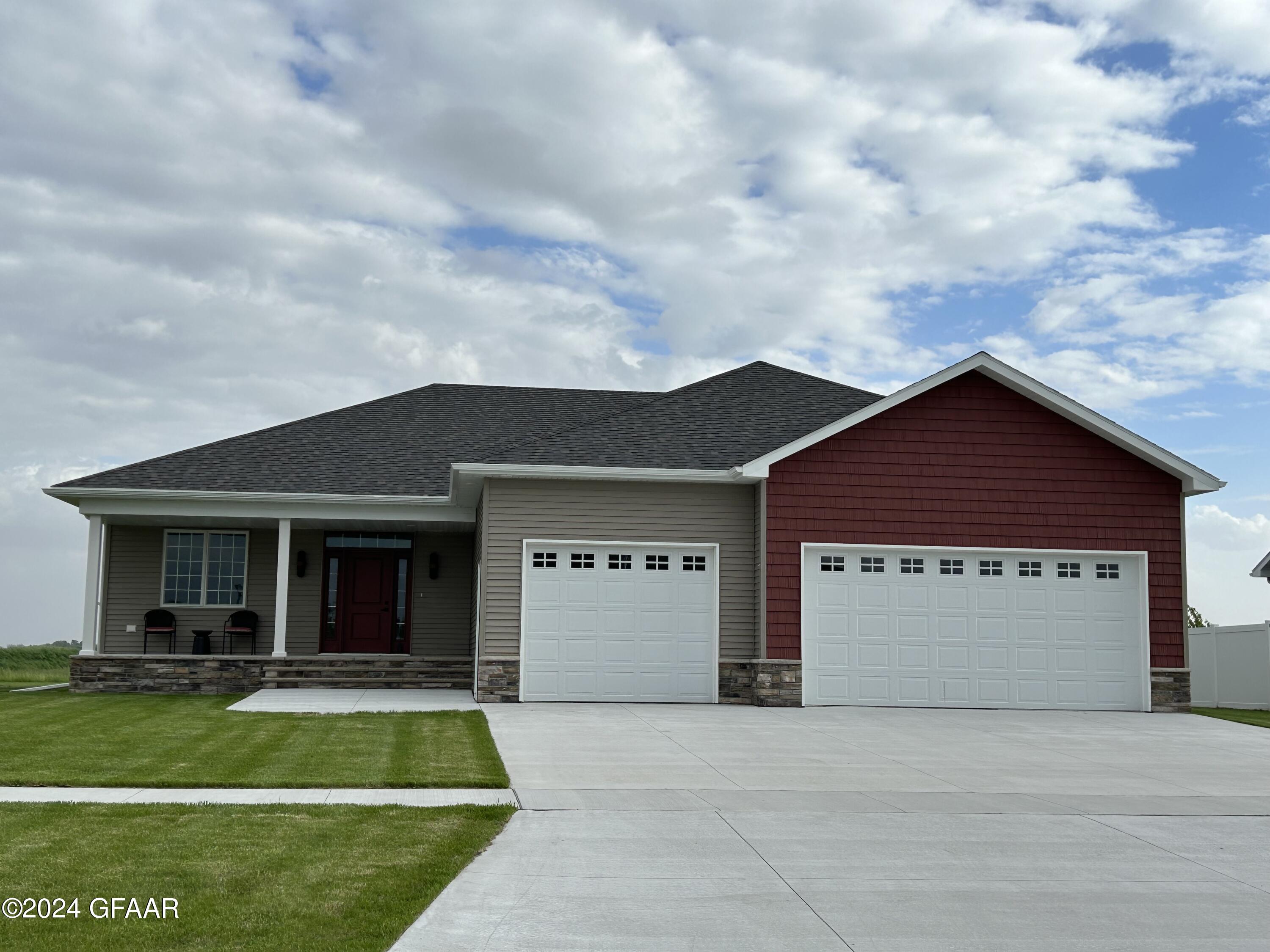 6066 W PRAIRIEWOOD Drive