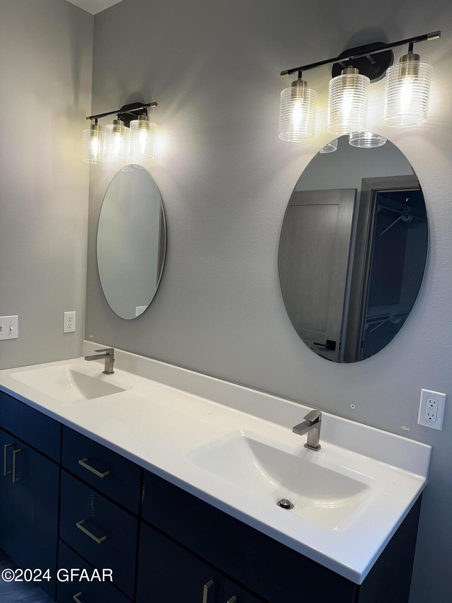 6066 W PRAIRIEWOOD Drive