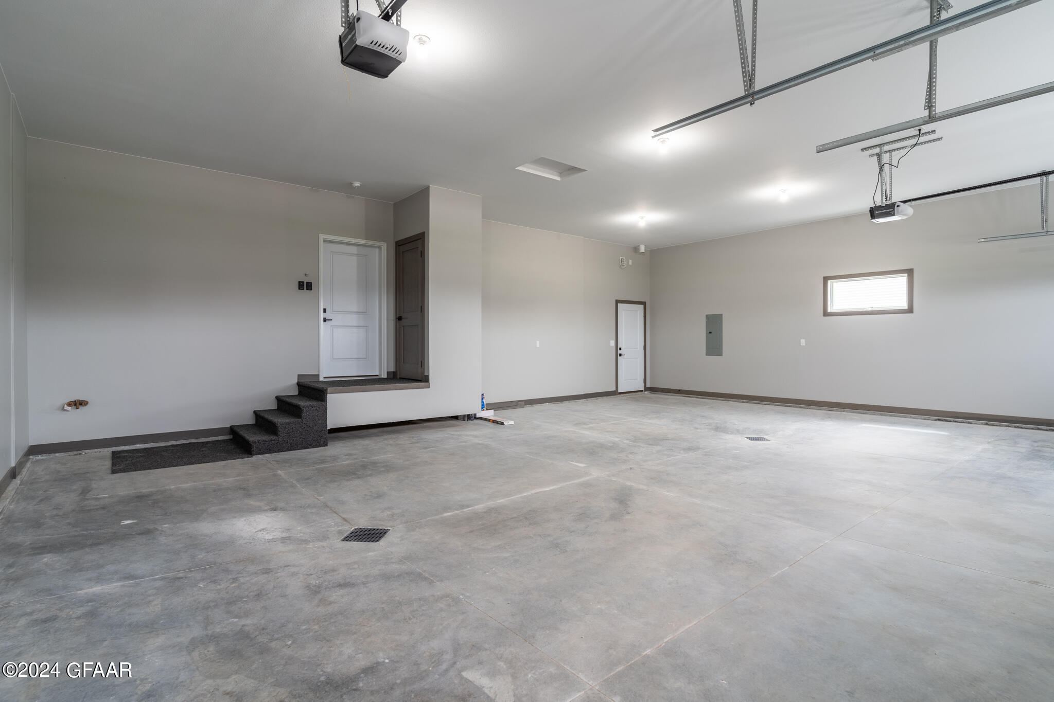 6066 W PRAIRIEWOOD Drive