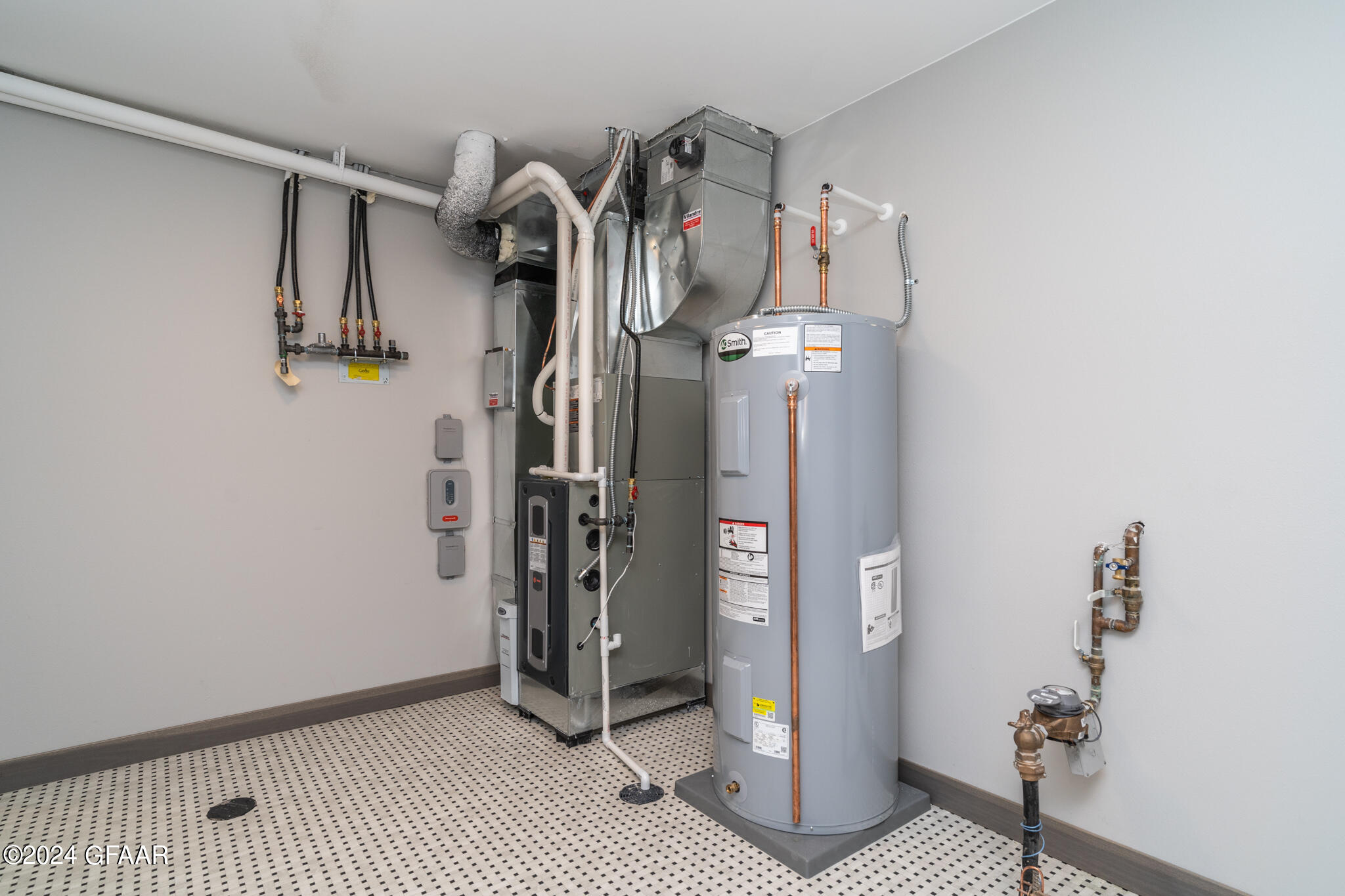 6066 W PRAIRIEWOOD Drive