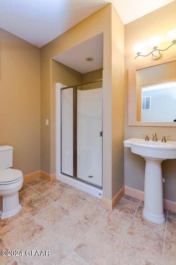 6100 KINGS VIEW Drive, 206