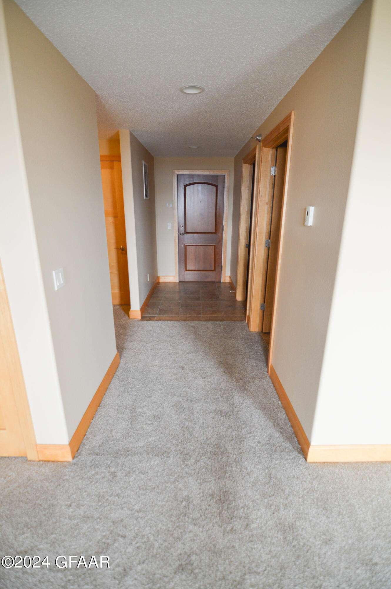 6100 KINGS VIEW Drive, 206