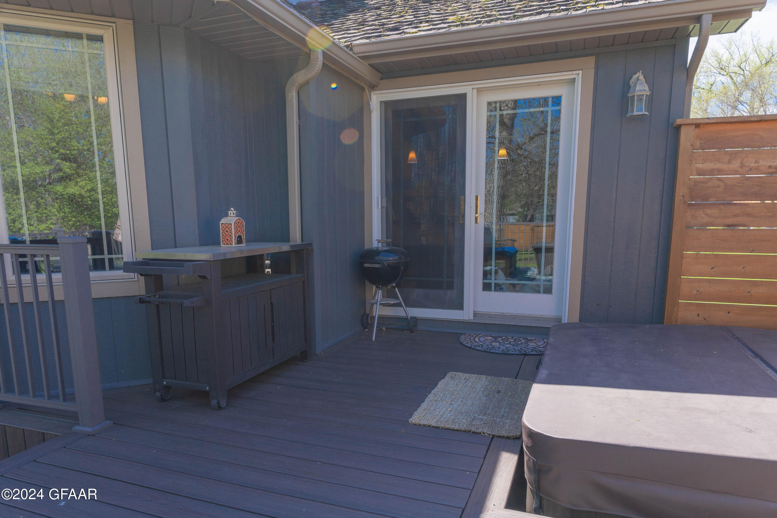 366 WOODLAND Circle
