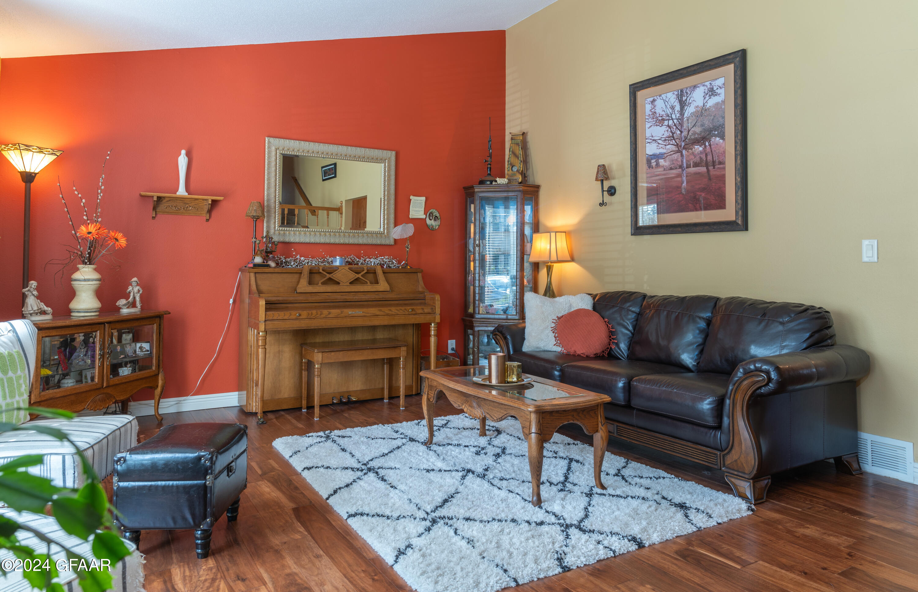 366 WOODLAND Circle