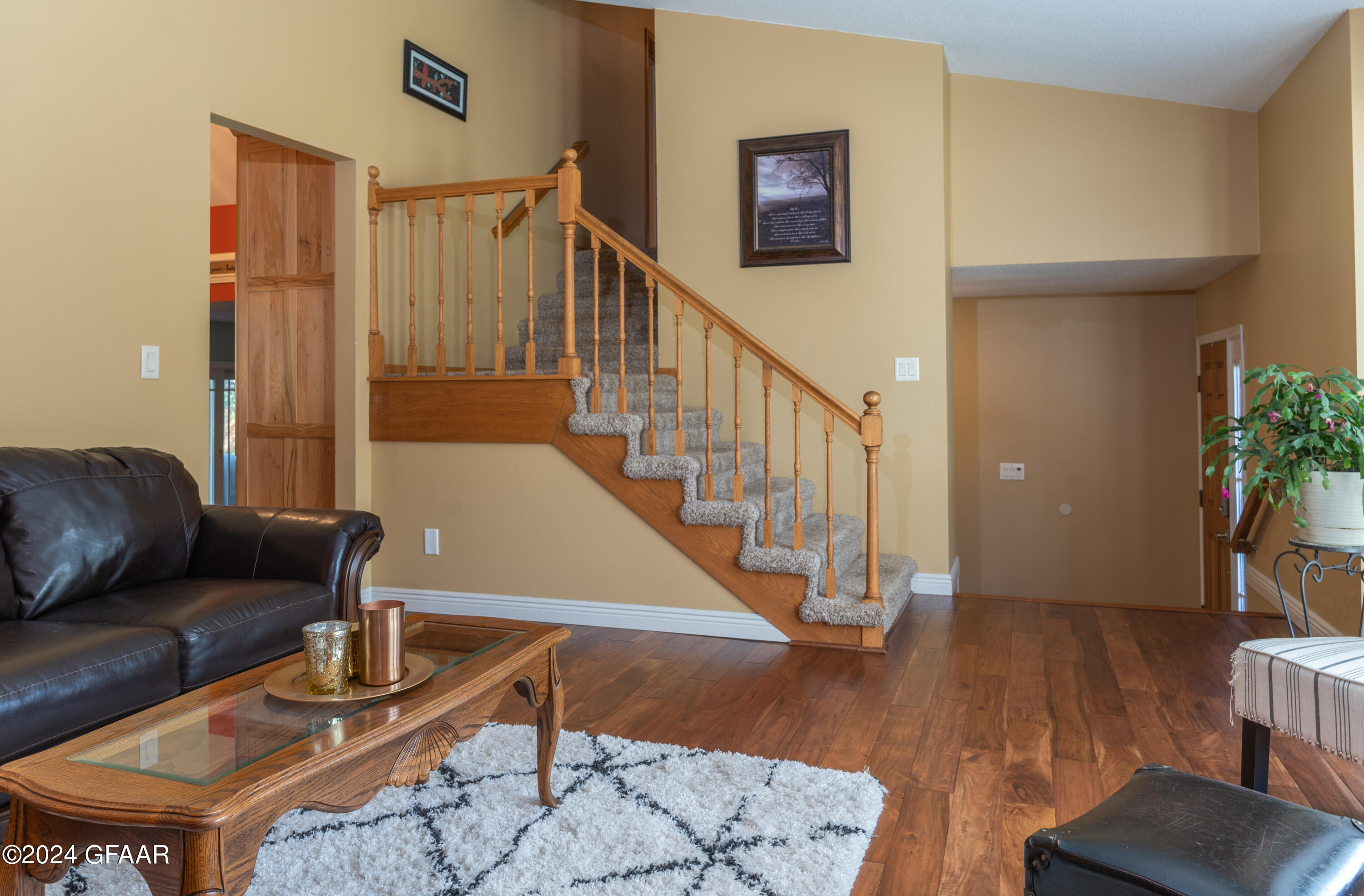 366 WOODLAND Circle