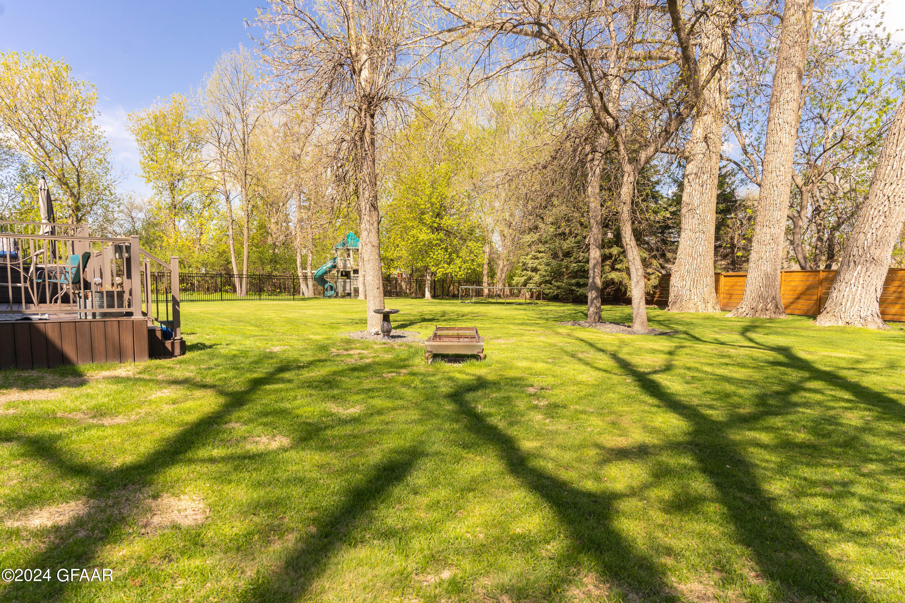 366 WOODLAND Circle