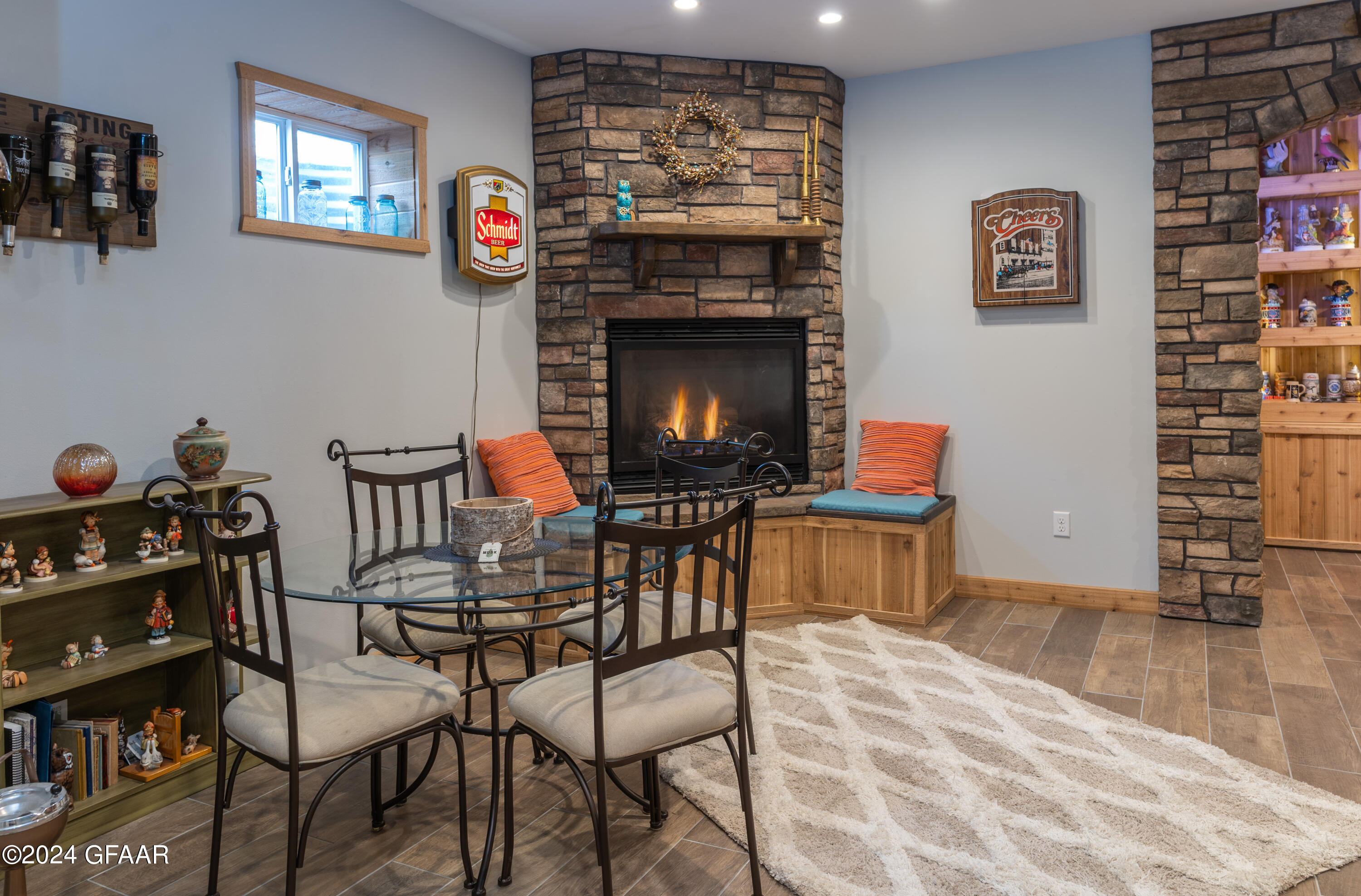366 WOODLAND Circle
